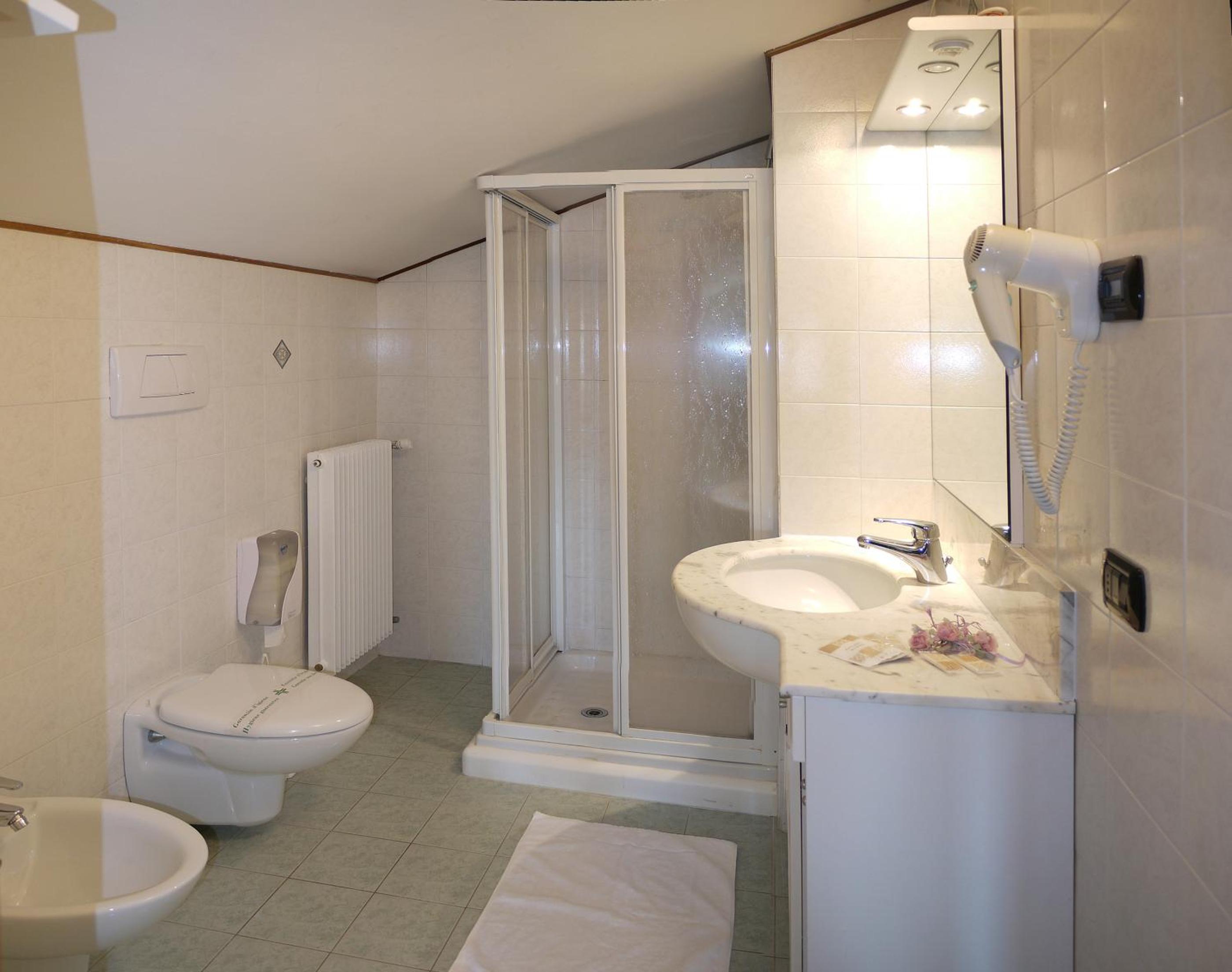 Superior Quadruple Room - Photo 3
