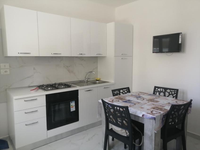 One-Bedroom Apartment - Photo 16