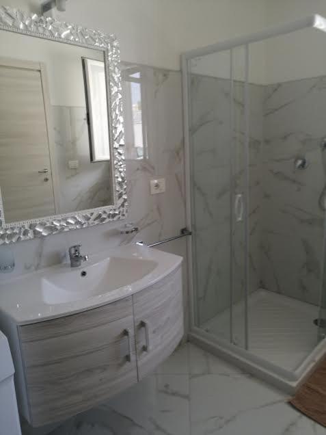 One-Bedroom Apartment - Photo 17