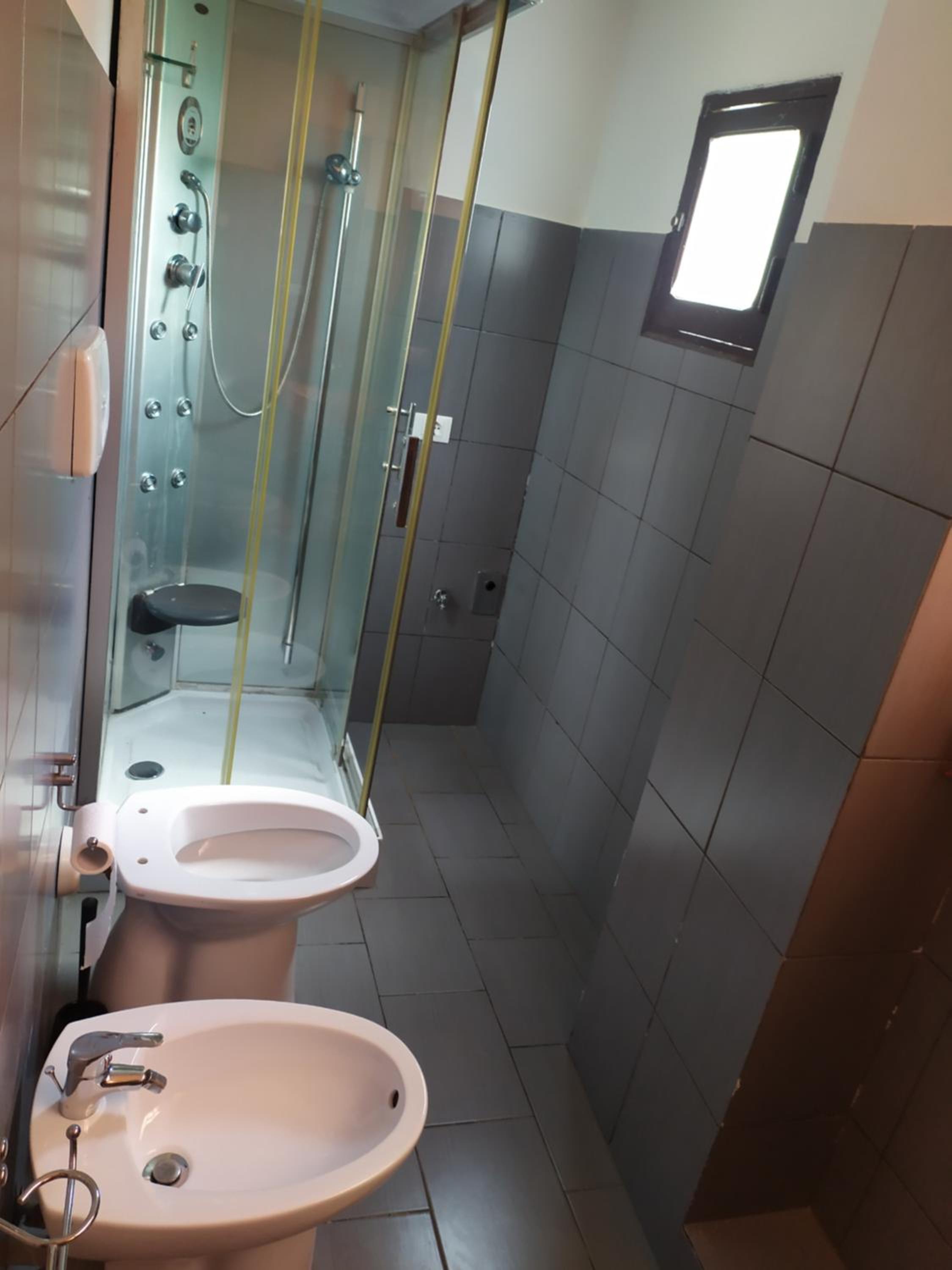 One-Bedroom Apartment - Photo 19