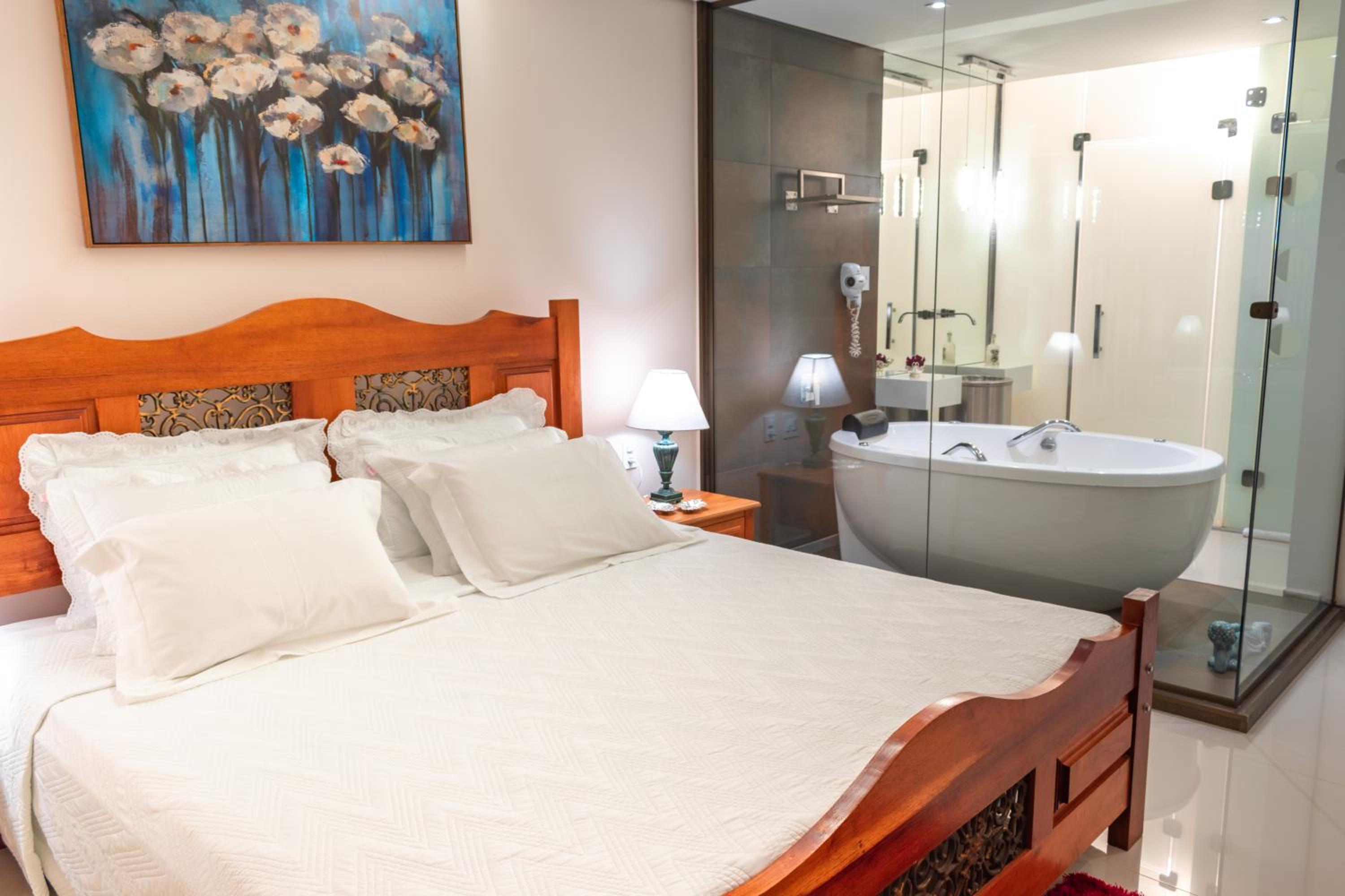 Queen Room with Spa Bath photo 1
