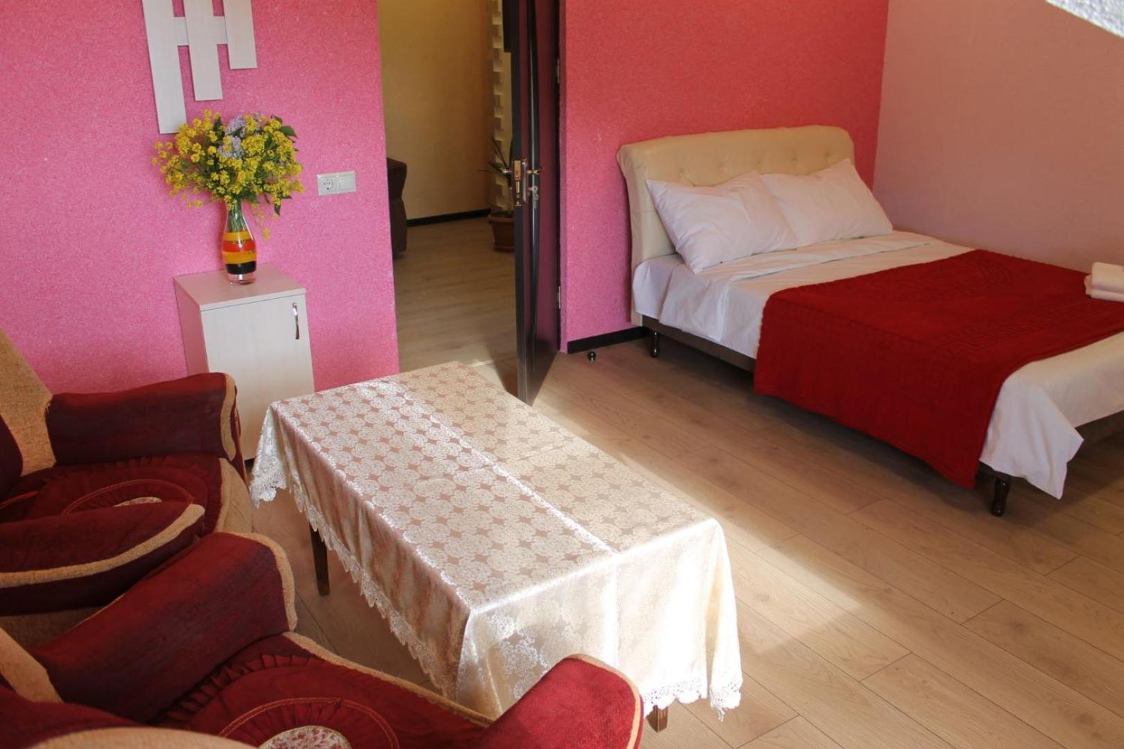 Budget Double Room photo 3