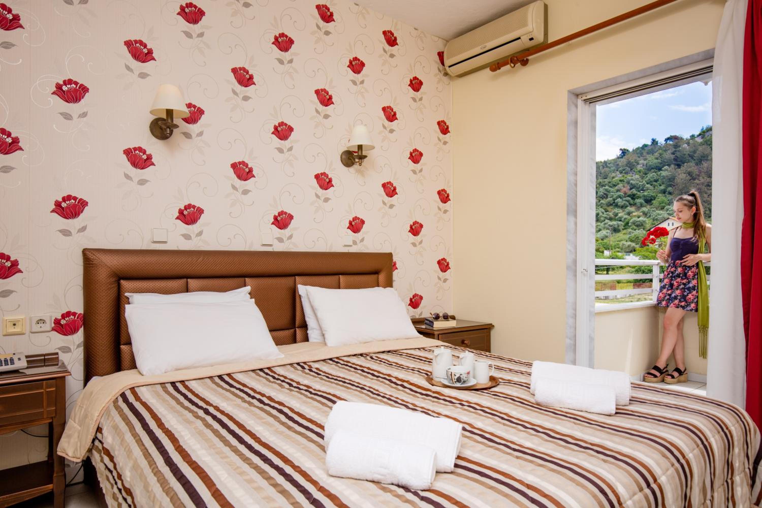 Double or Twin Room - Photo 6