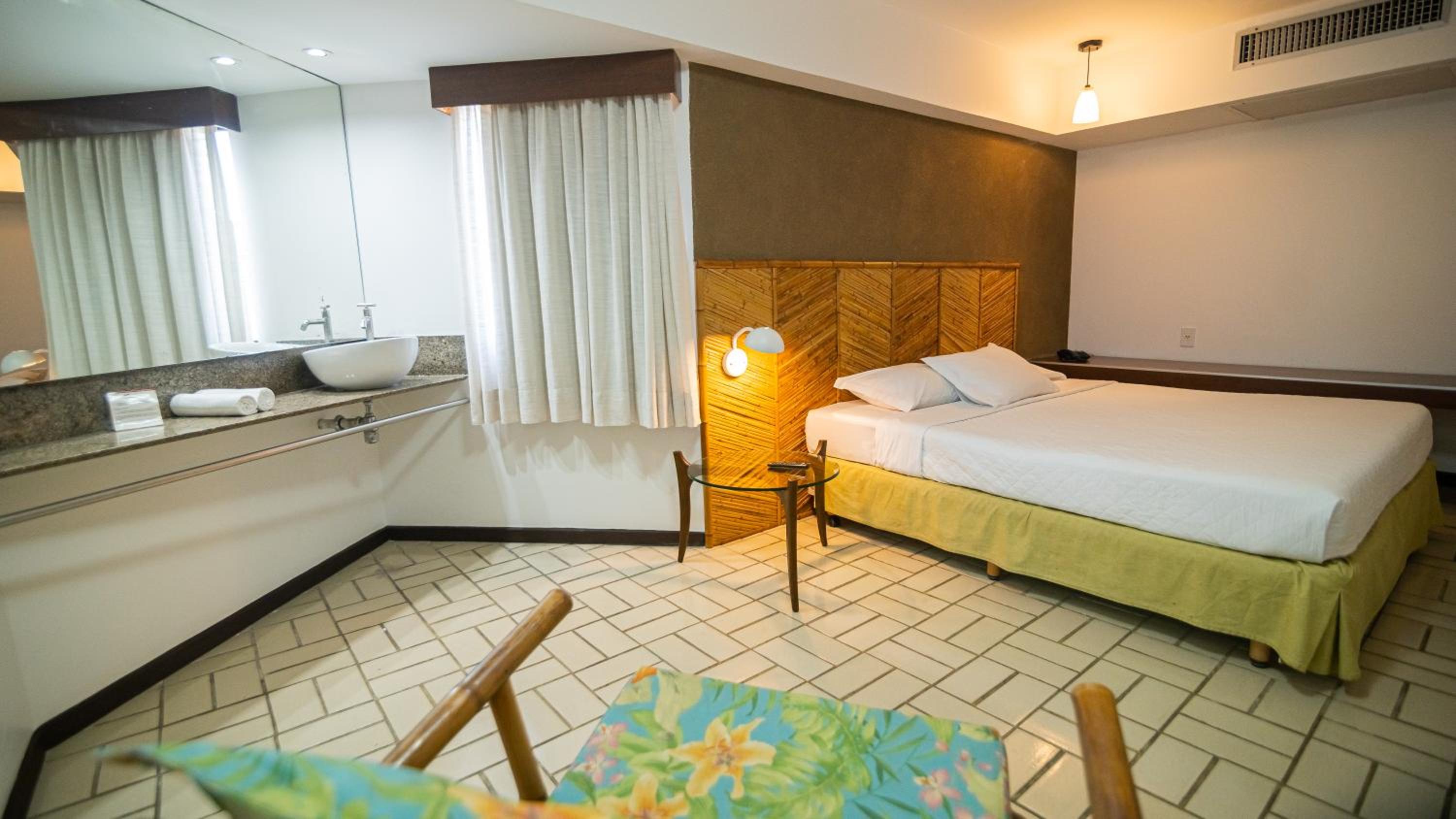 Deluxe Family Suite photo 3