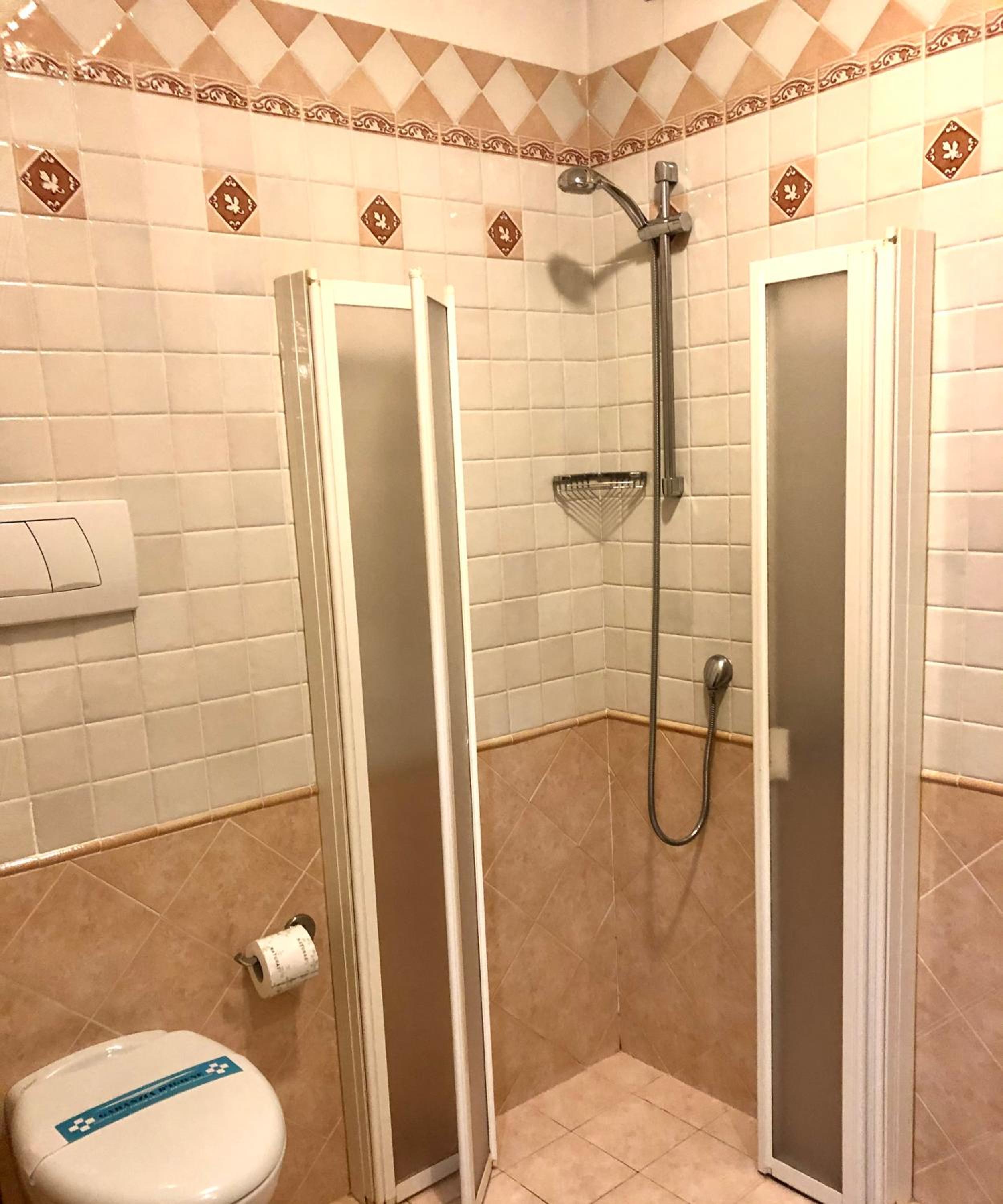 Classic Quadruple Room photo 3