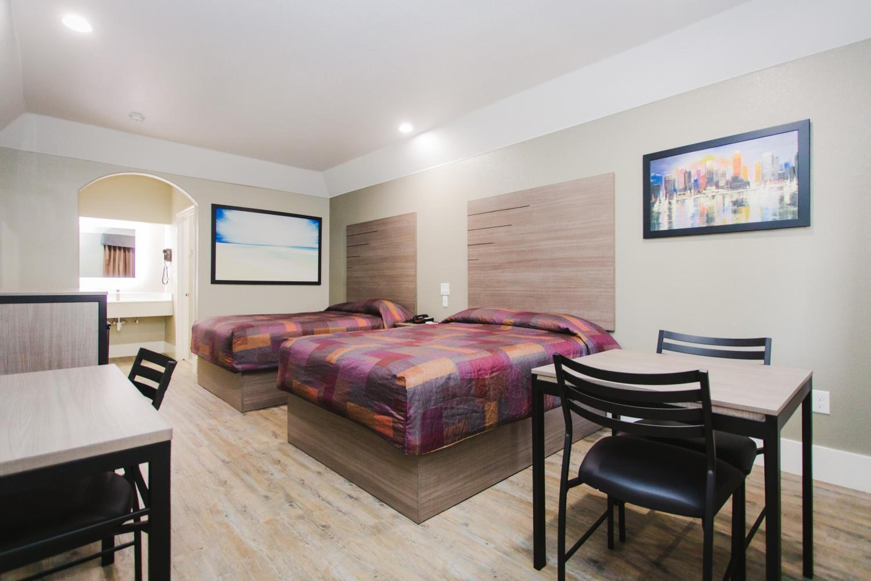 Superior Queen Room with Two Queen Beds