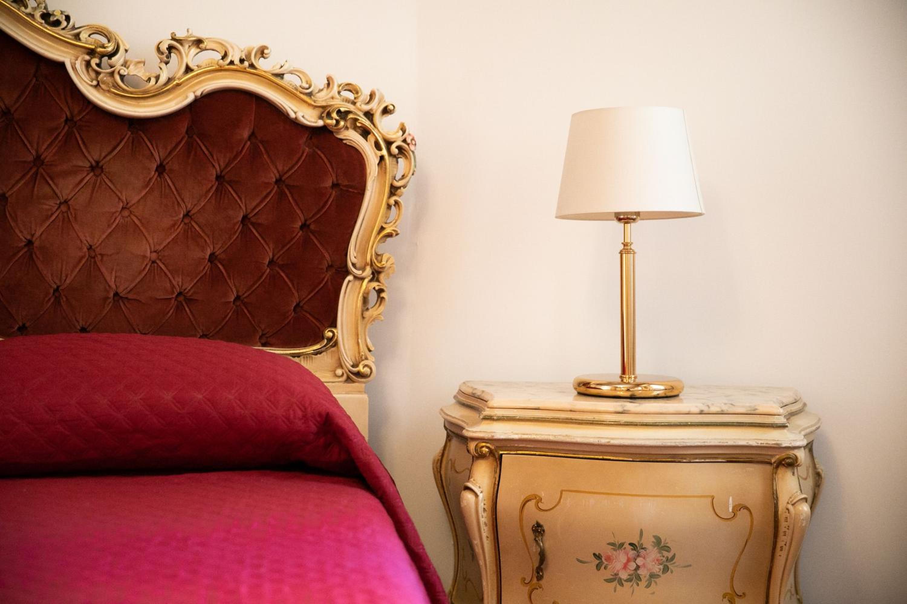 Deluxe Room (2 Adults + 1 Child) photo 1