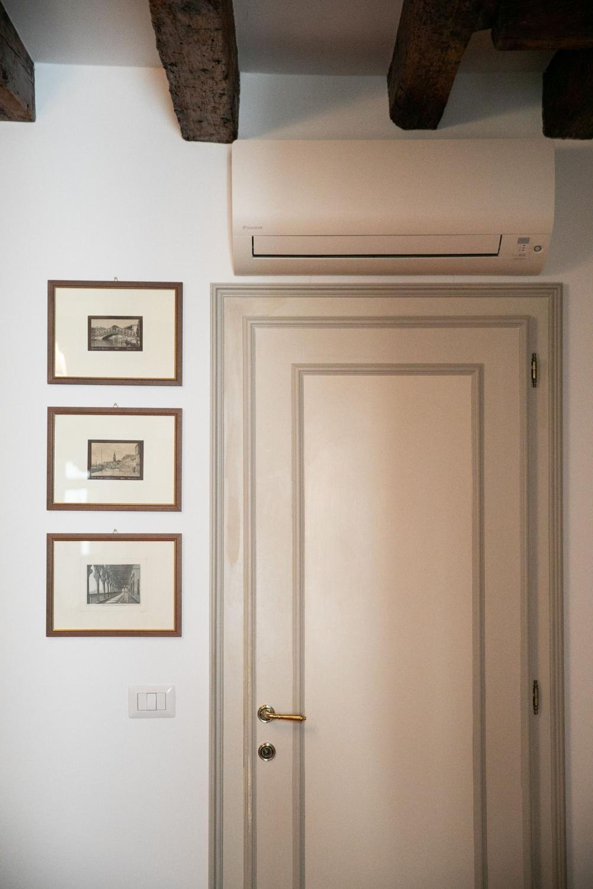 Deluxe Room (2 Adults + 1 Child) photo 2
