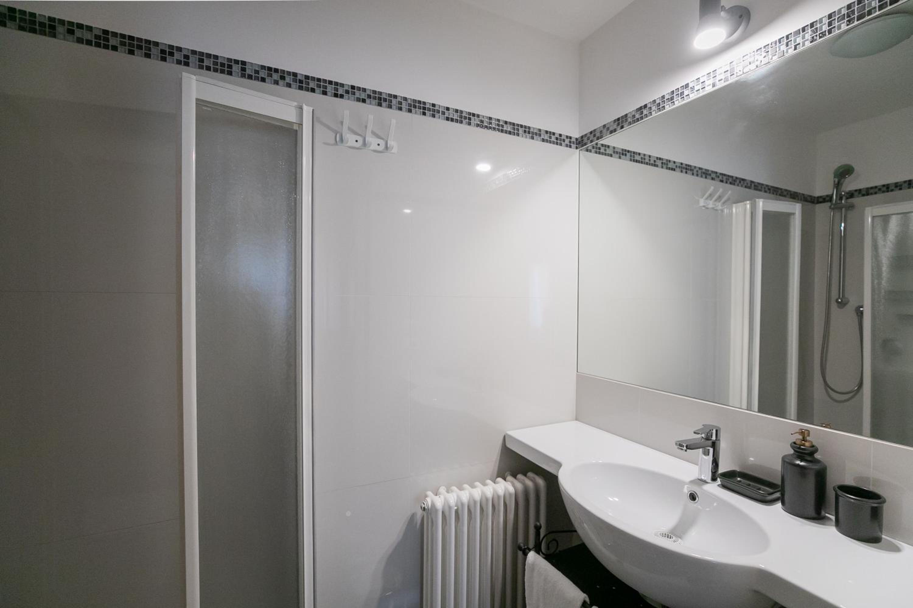 Deluxe Room (2 Adults + 1 Child) photo 3