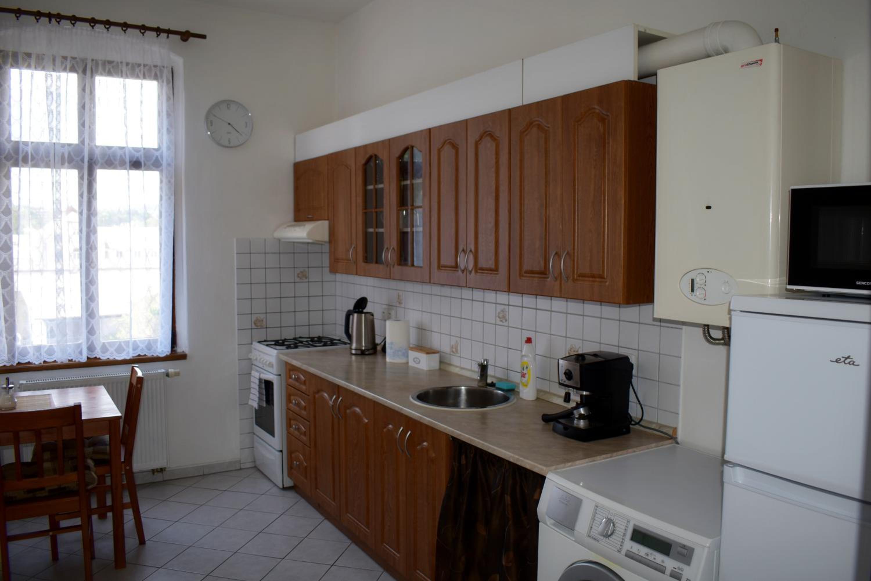 One-Bedroom Apartment - Photo 6