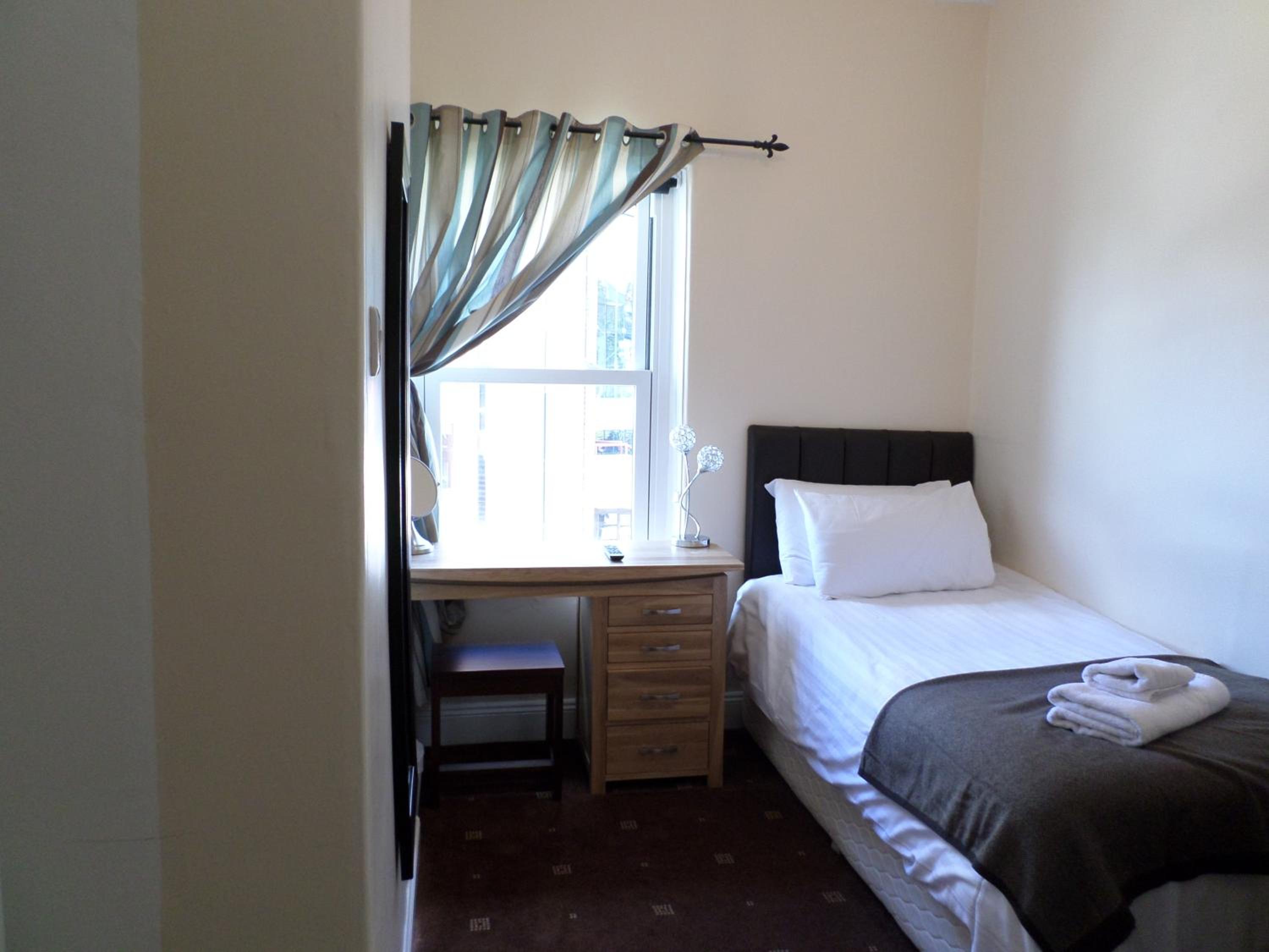 Single Room photo 3