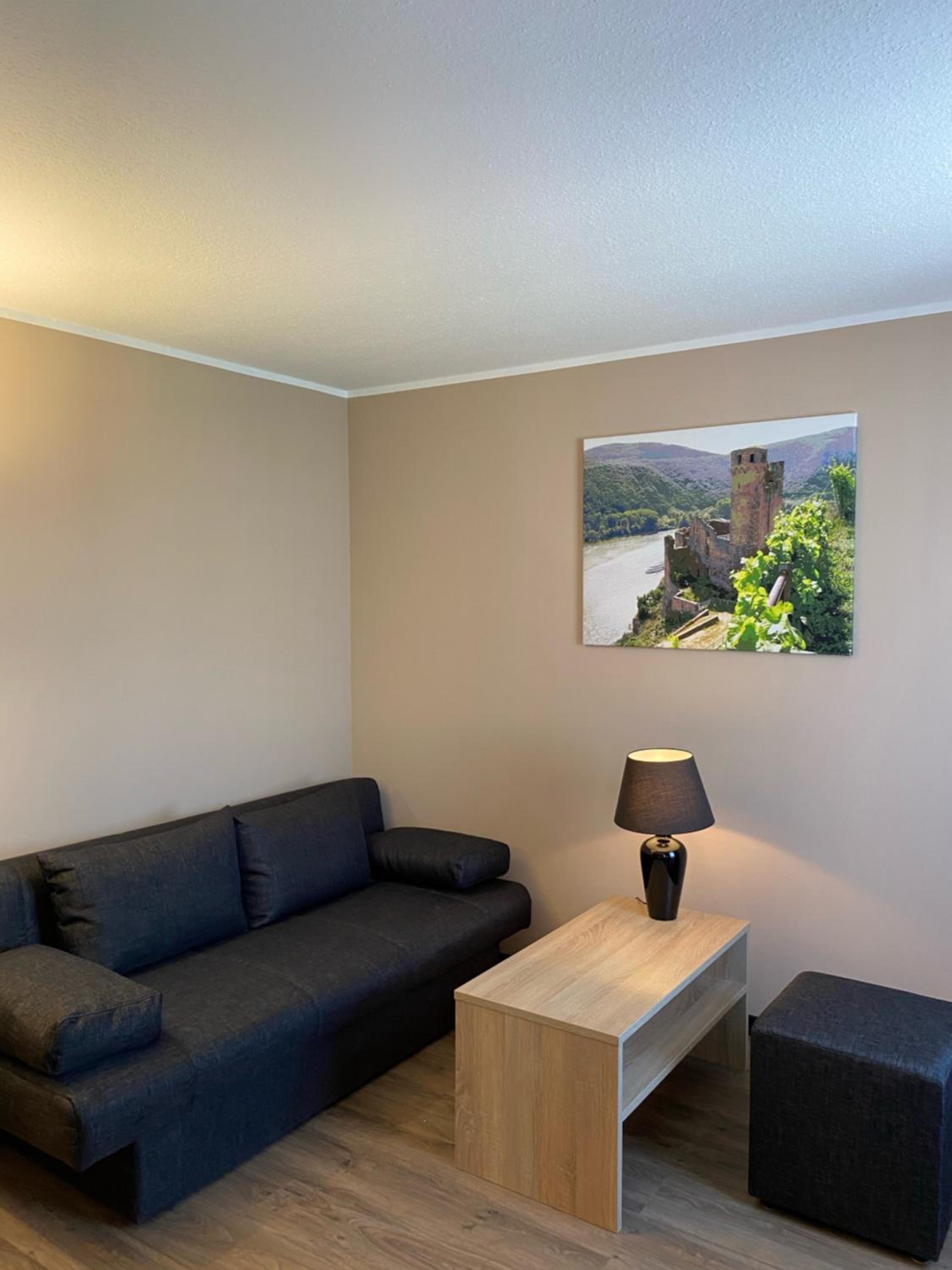 Large Double Room - Photo 5