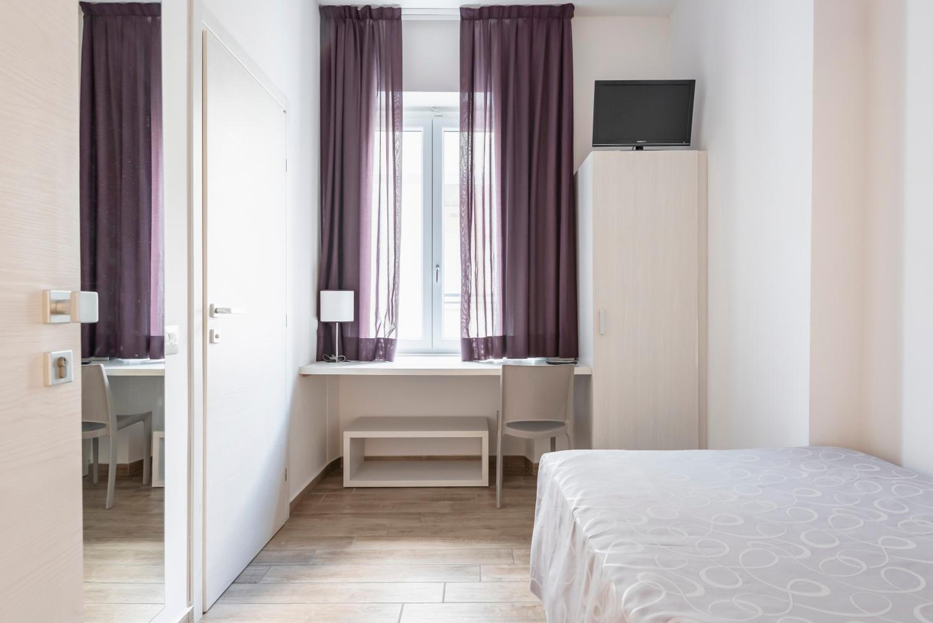 Single Room photo 2