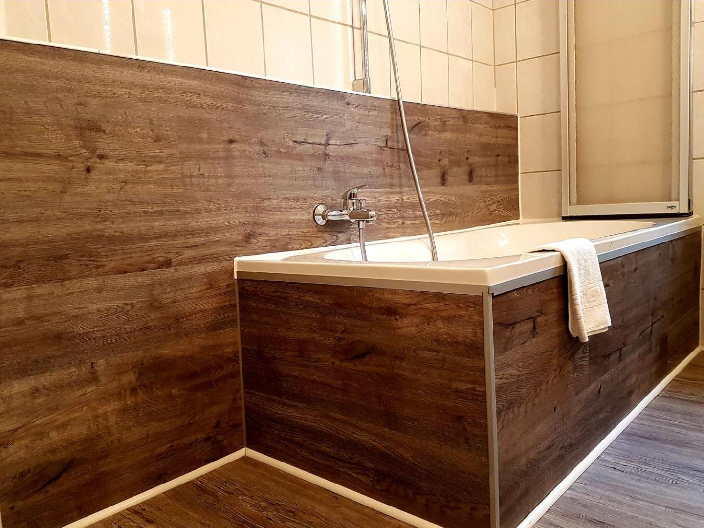 Double Room with Private Bathroom - Photo 8
