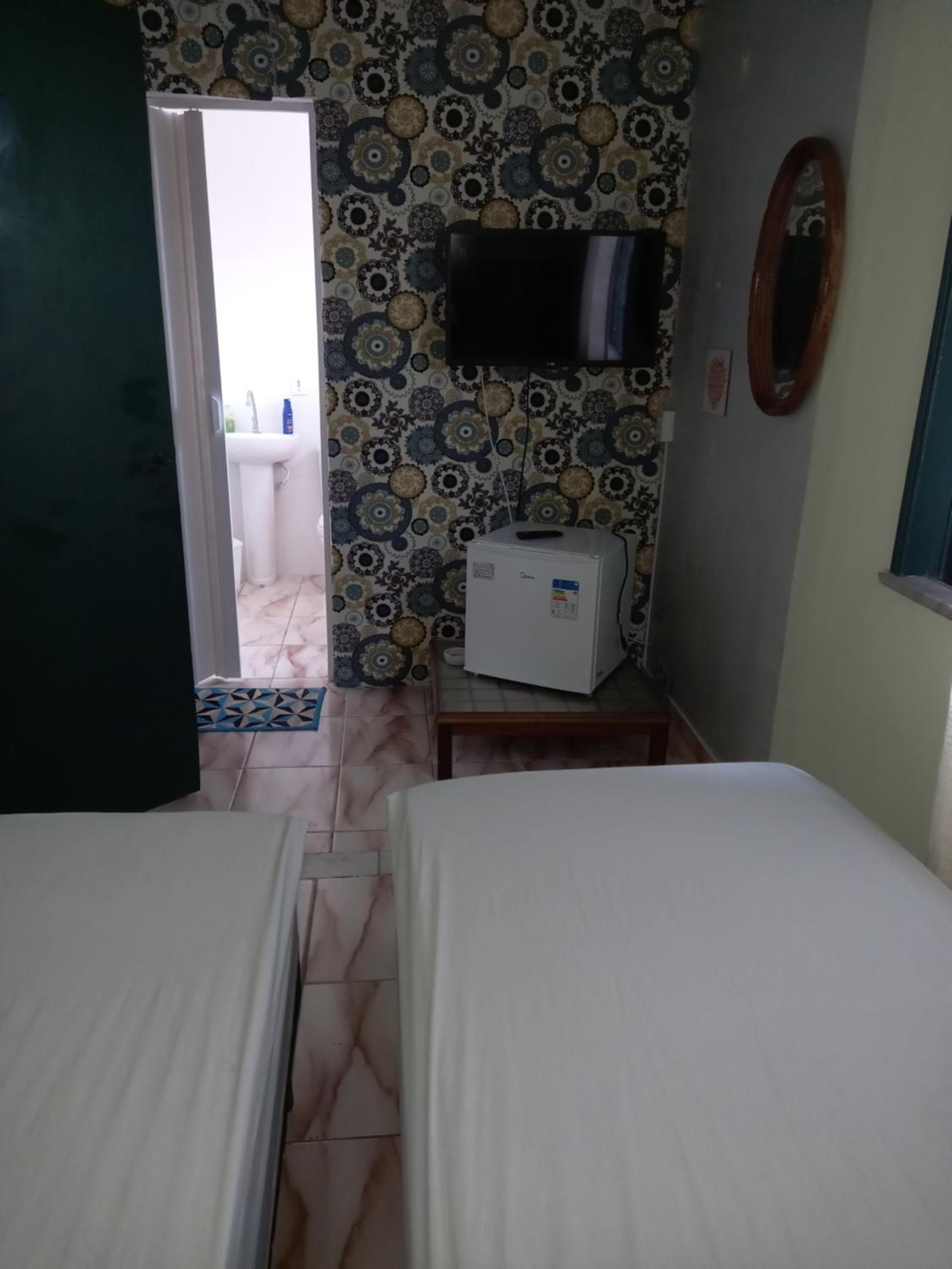 One-Bedroom Suite - Photo 3