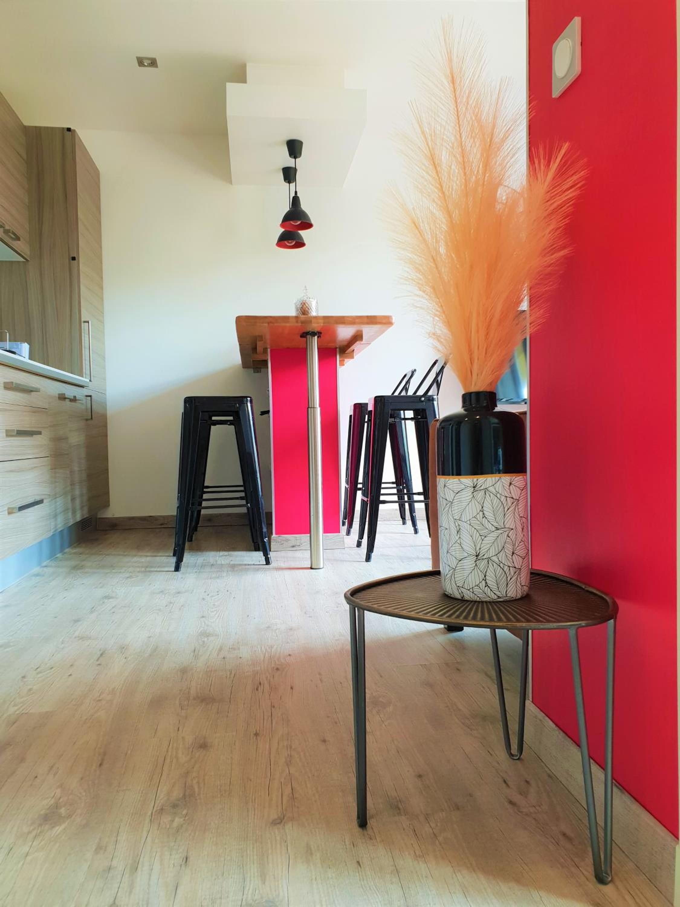 One-Bedroom Apartment - Photo 8