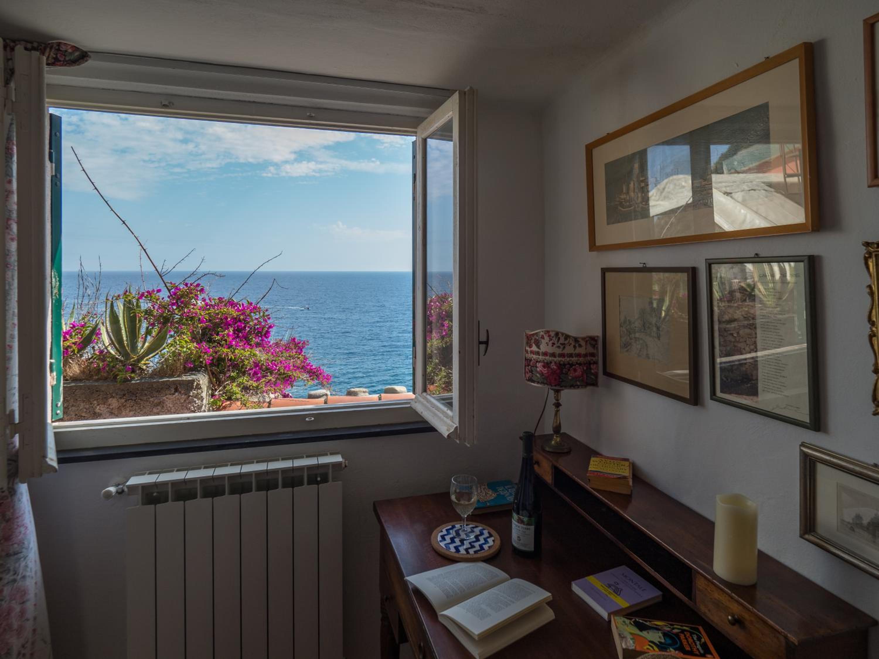 Apartment with Sea View - Photo 30