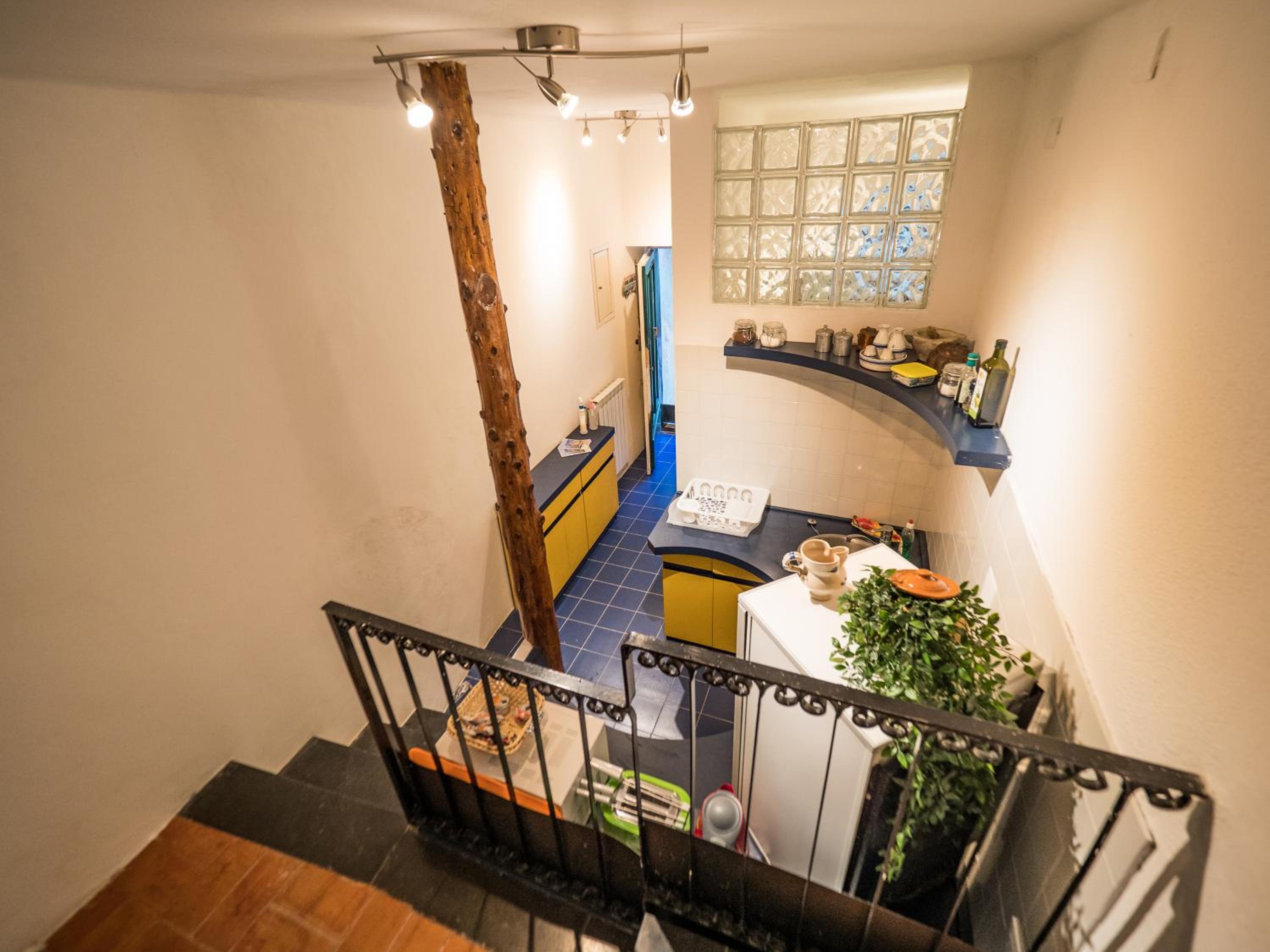 Apartment with Sea View - Photo 8