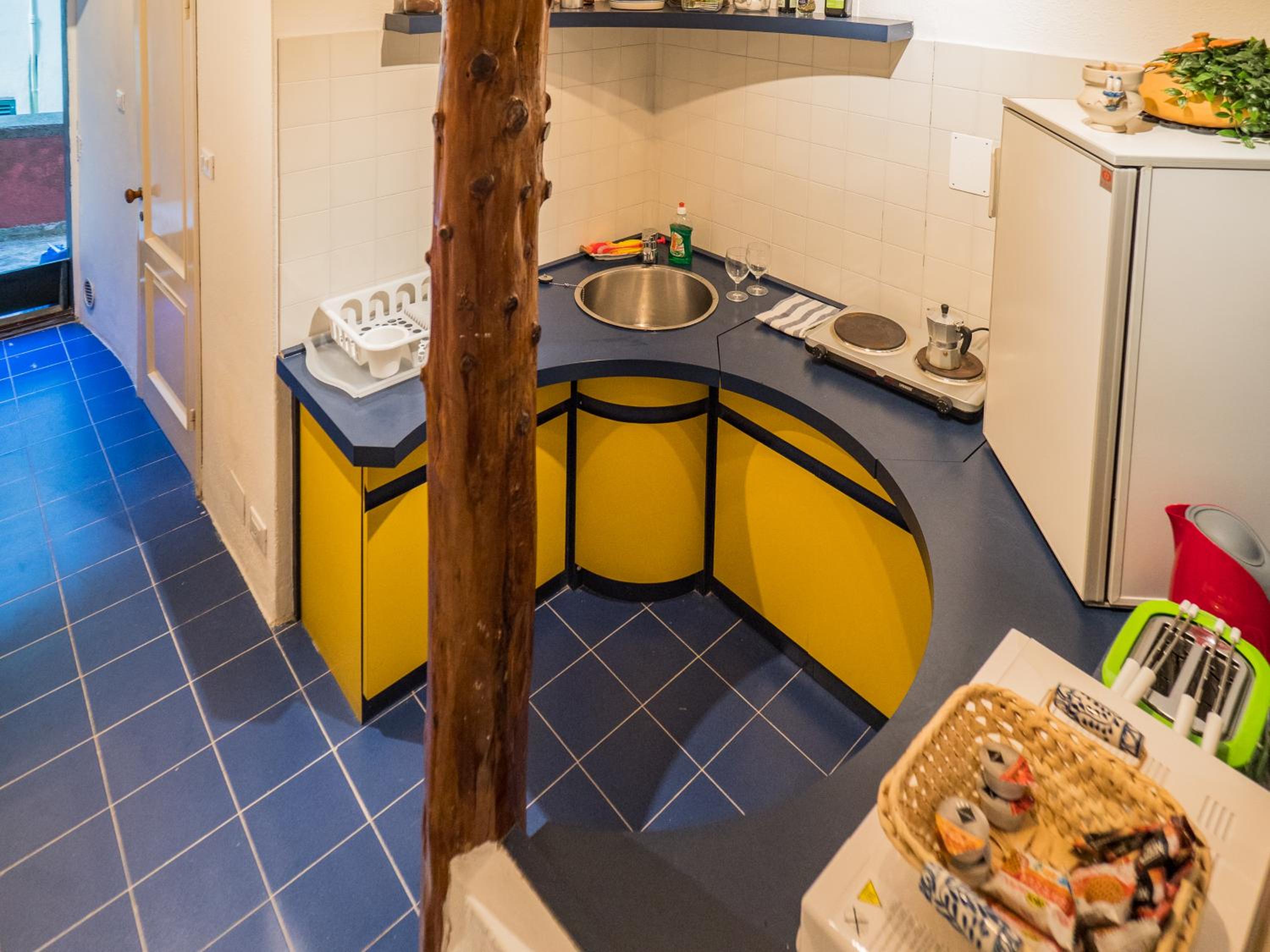 Apartment with Sea View - Photo 5