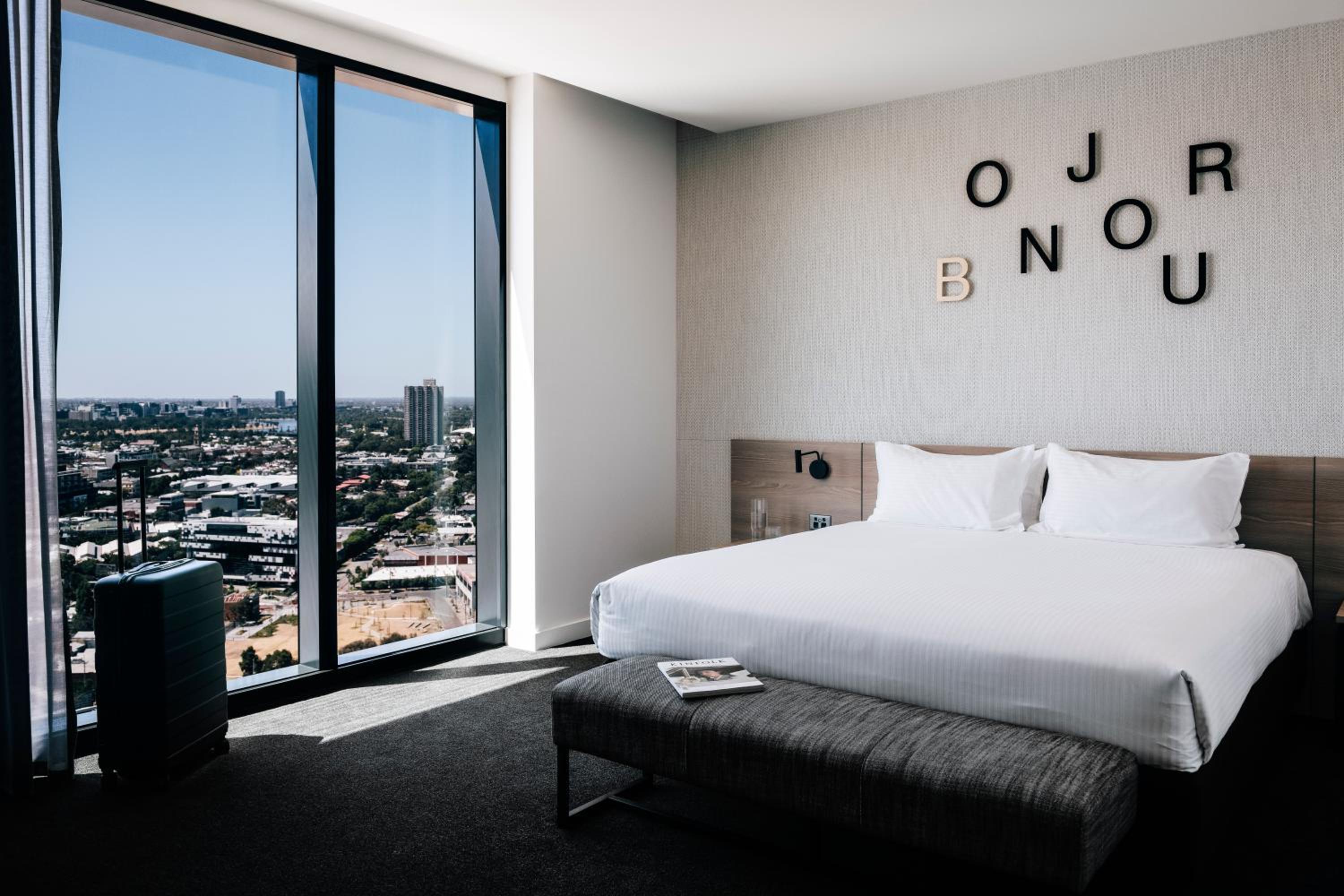 Junior King Suite with City View