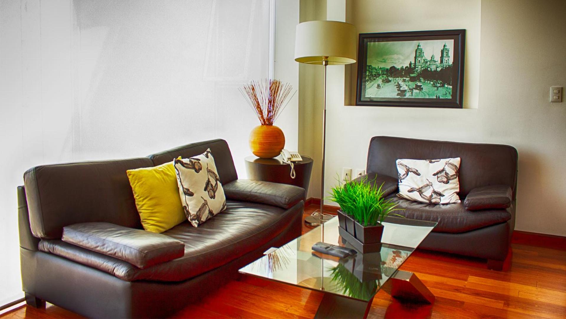 Executive Suite - Photo 2
