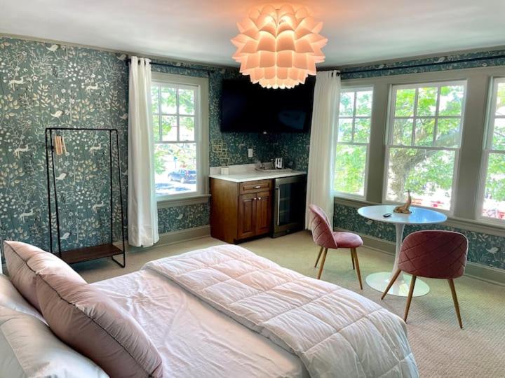 Queen Suite photo 3