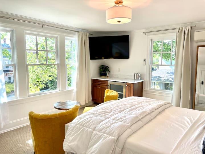 Queen Suite photo 1