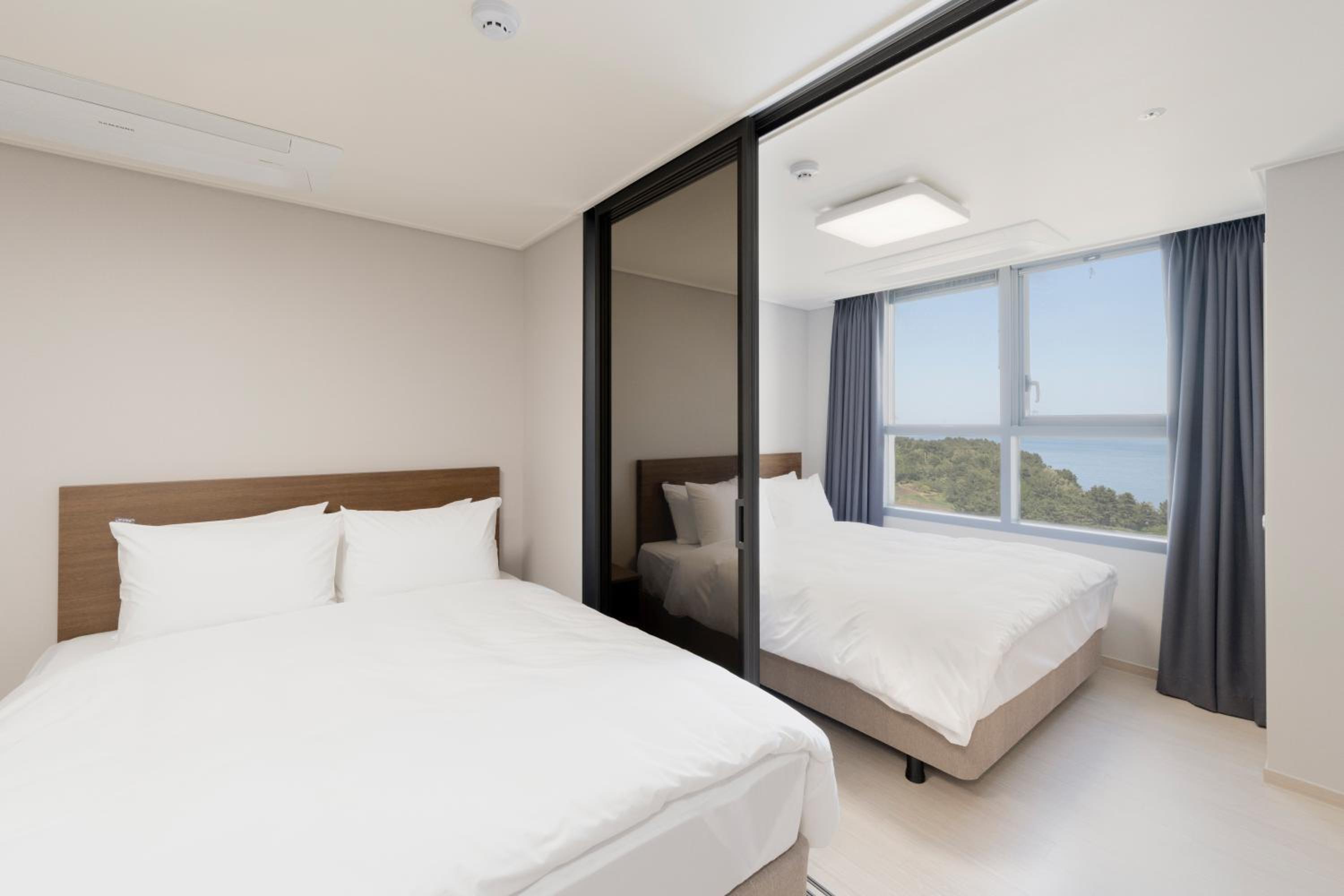 Deluxe Twin Room - Photo 1