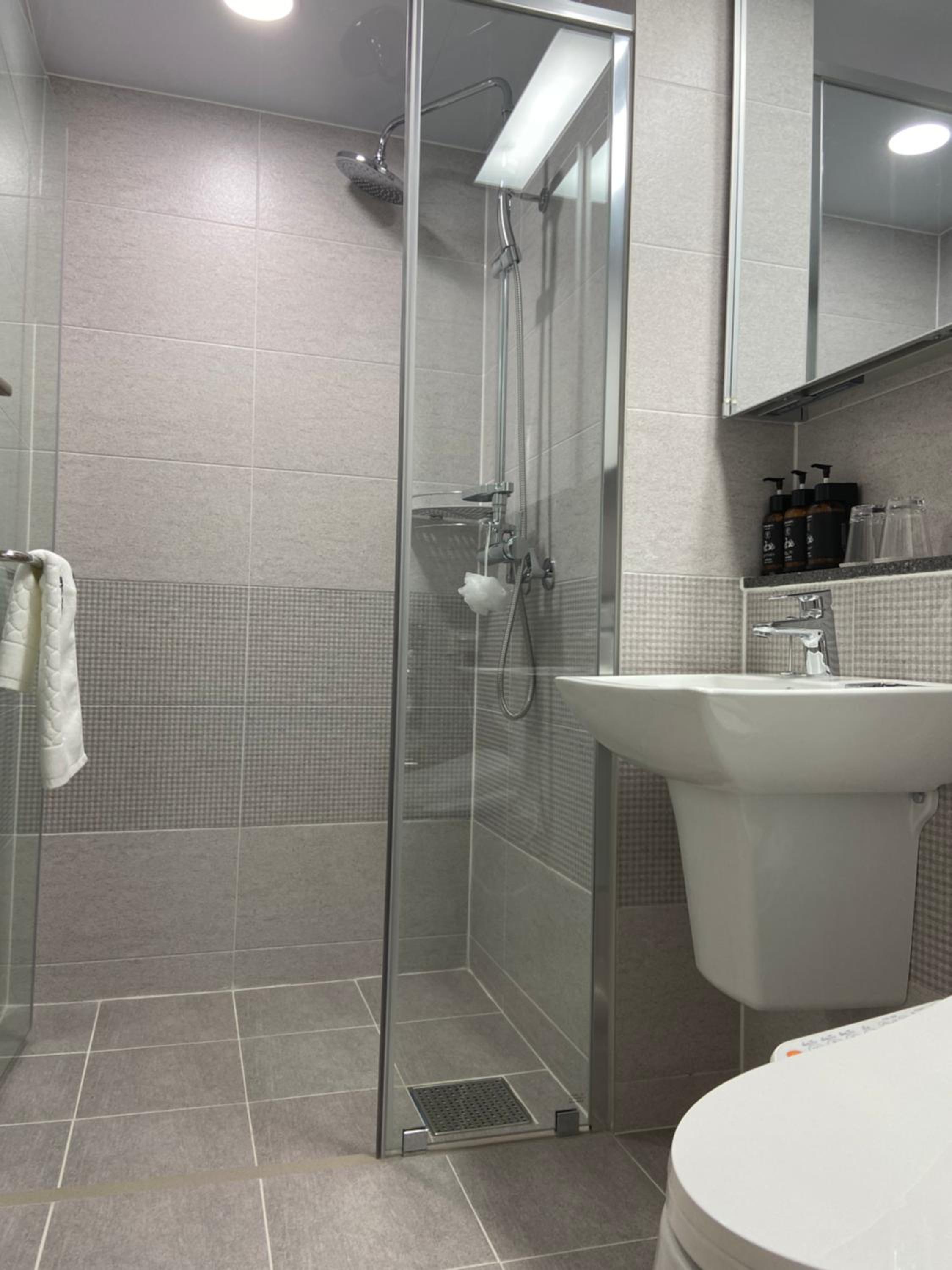 Deluxe Double Room with City View - Photo 2