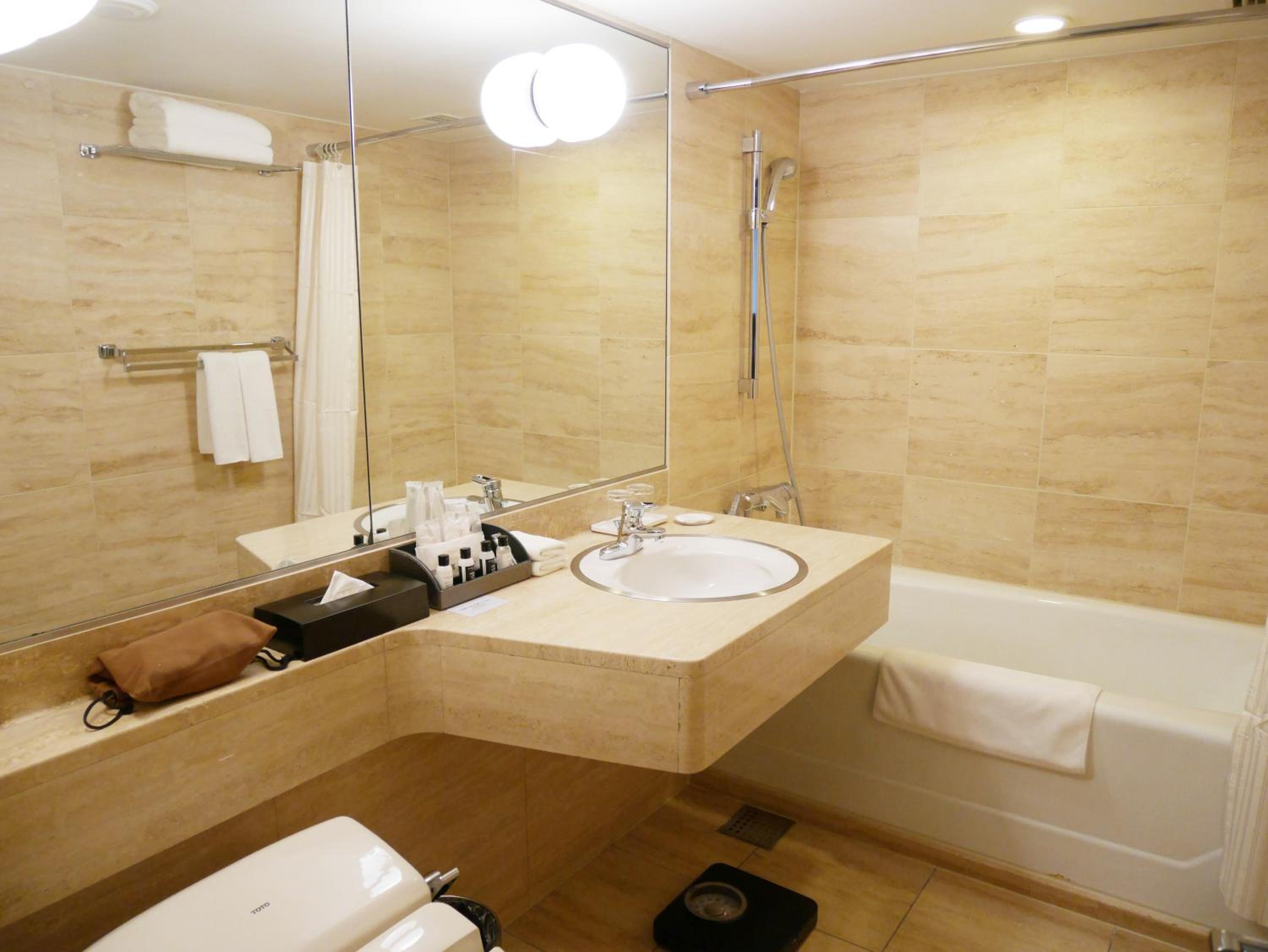 Premium Twin Room with Lounge Access - Photo 2