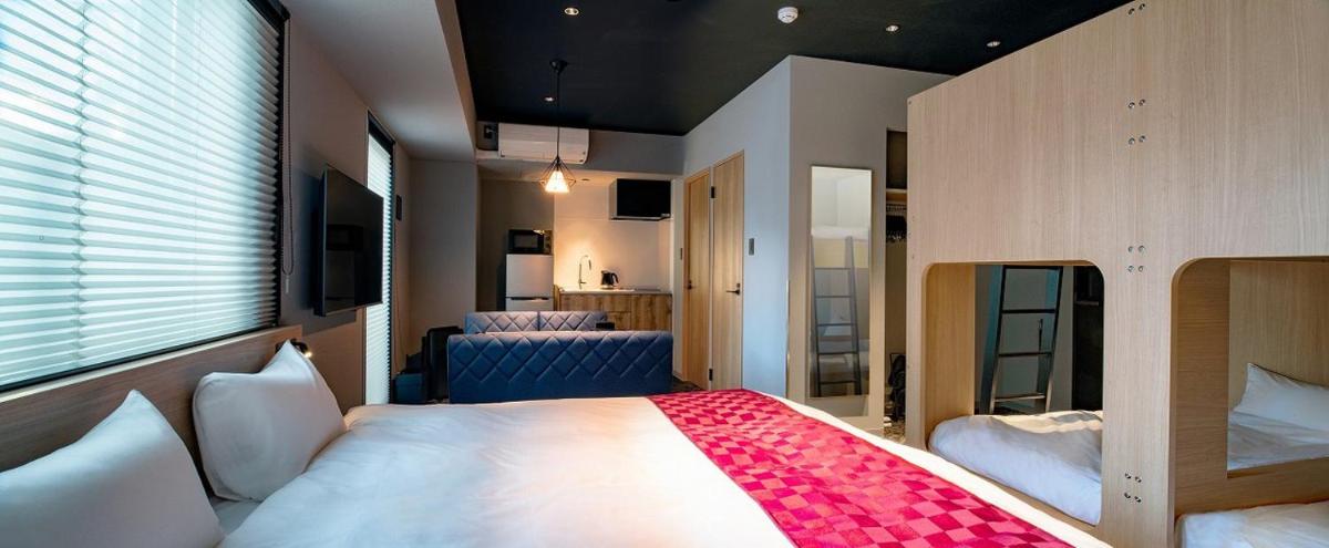 Deluxe Double Room with Bath - Photo 2