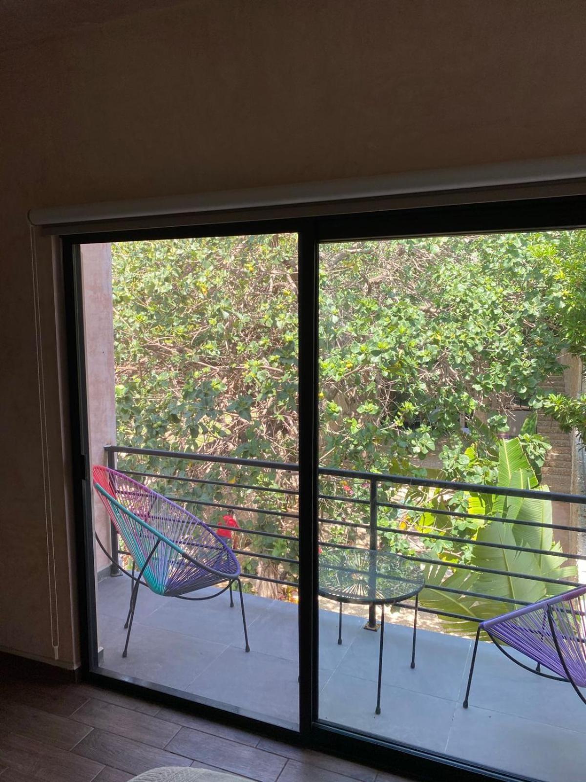 Queen Suite with Pool View - Photo 6