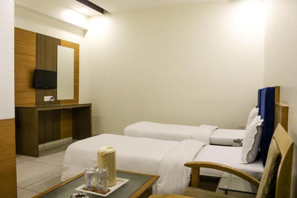 Deluxe Double or Twin Room - Photo 3