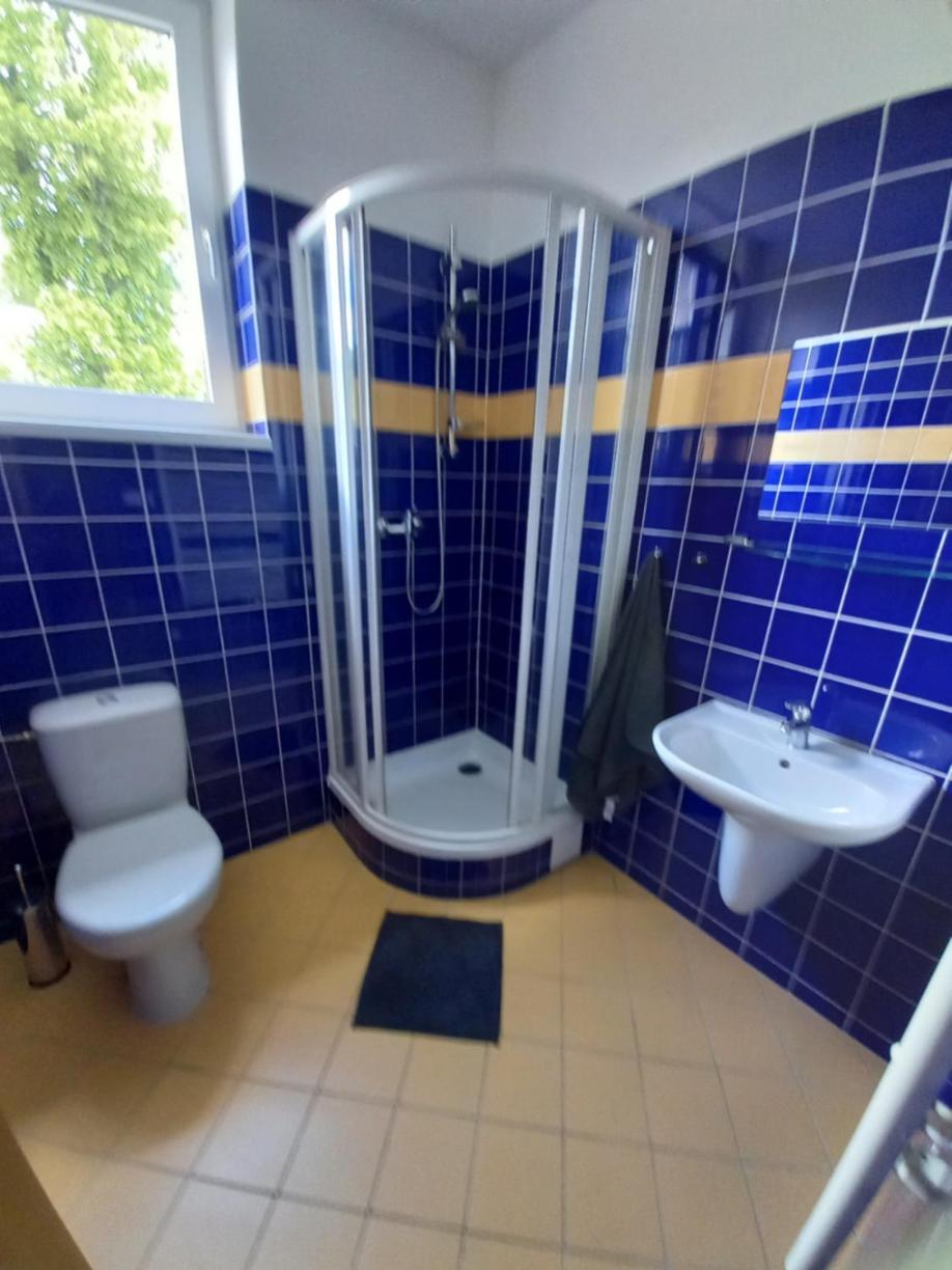 Family Room with Private Bathroom photo 3