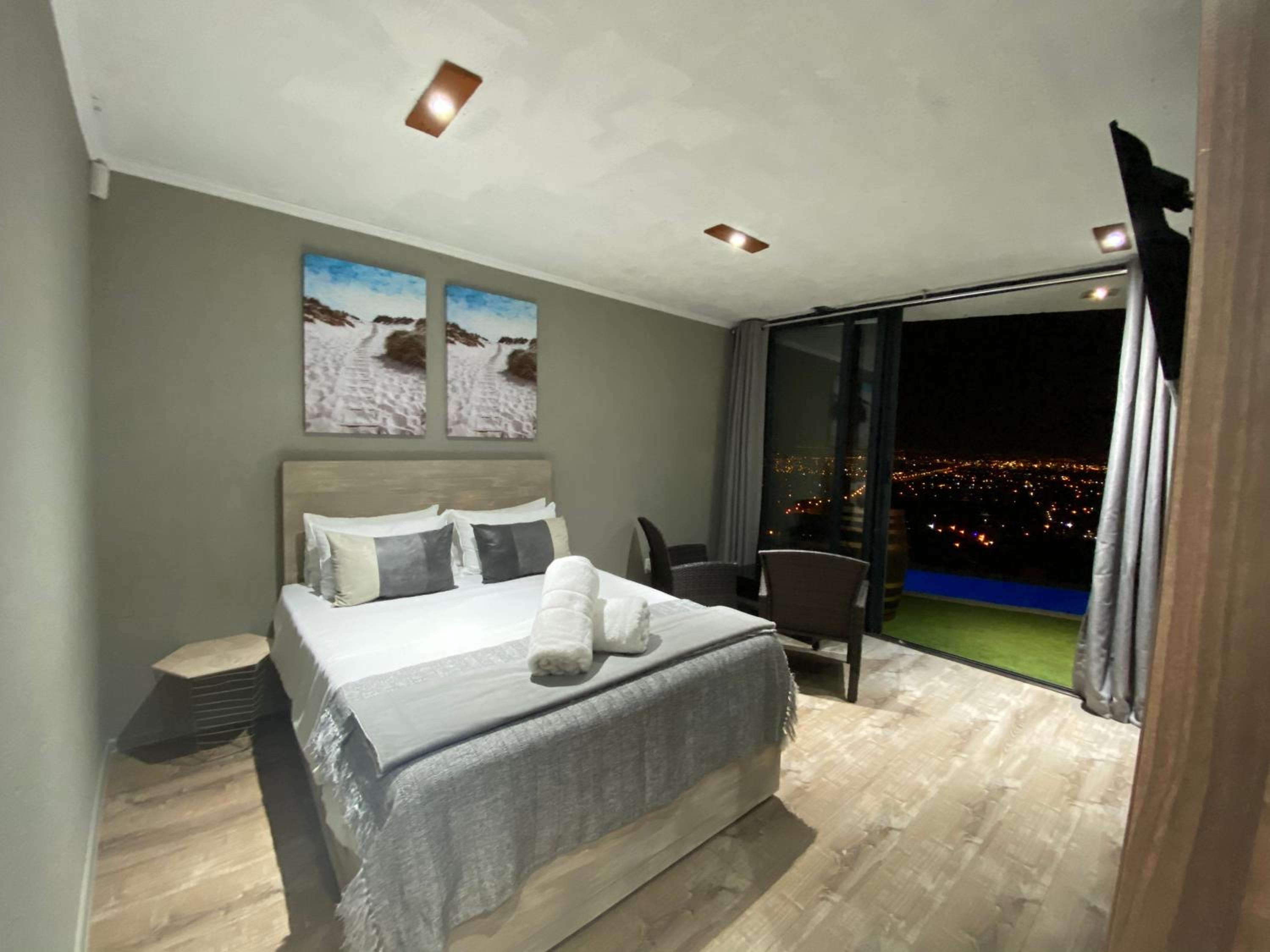 Queen Room with Sea View - Photo 1