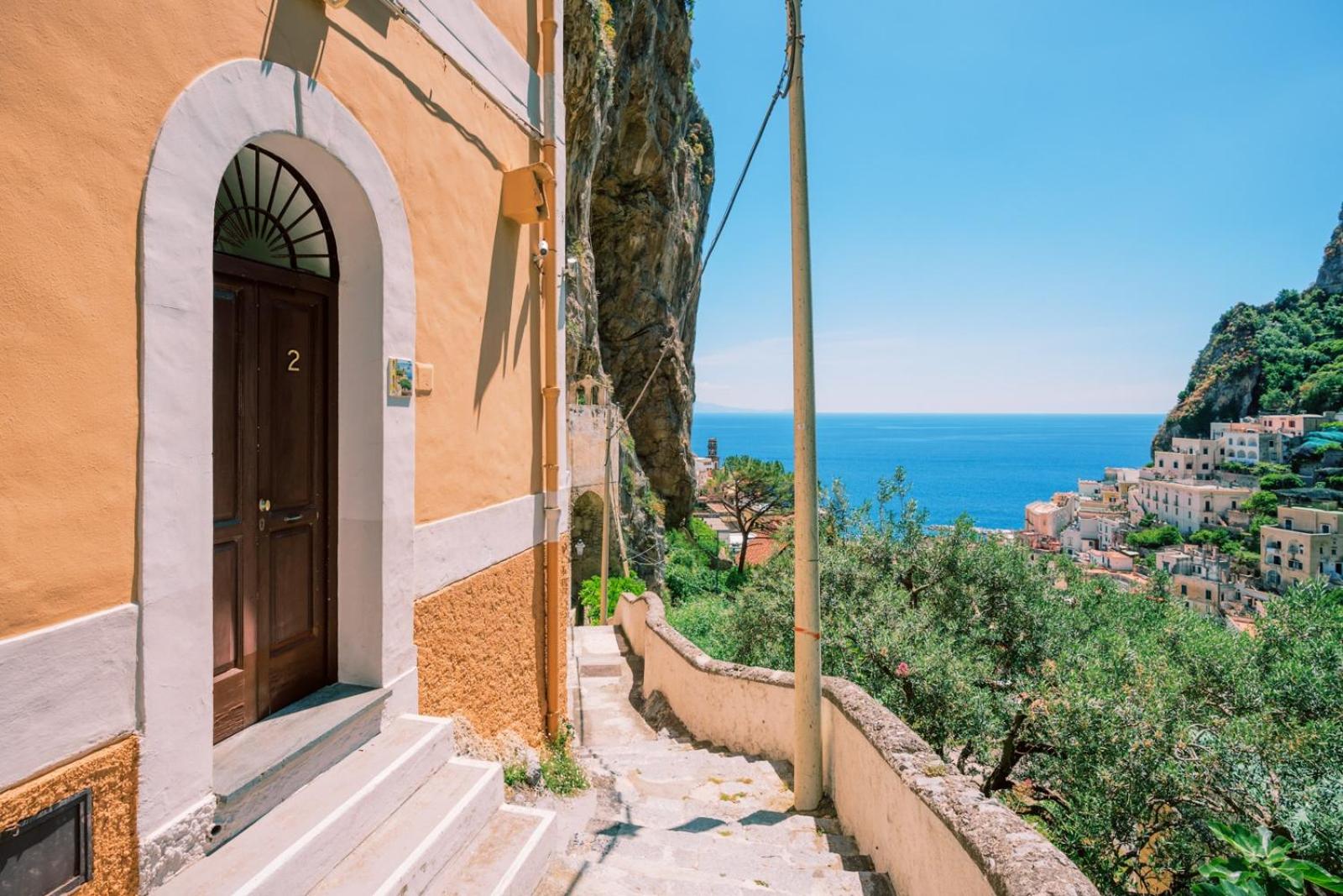 Apartment with Sea View and Terrace  photo 2