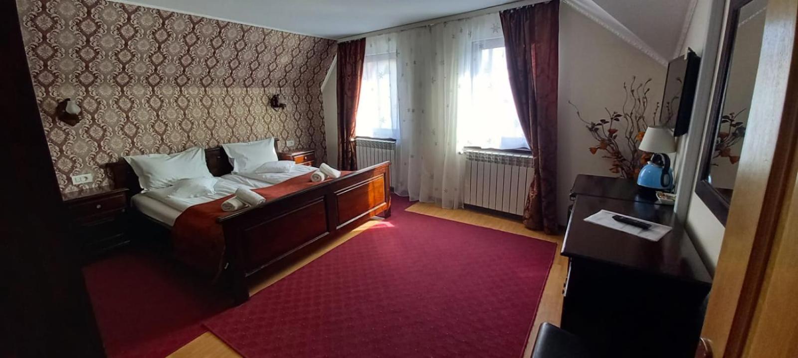 Double or Twin Room - Photo 3