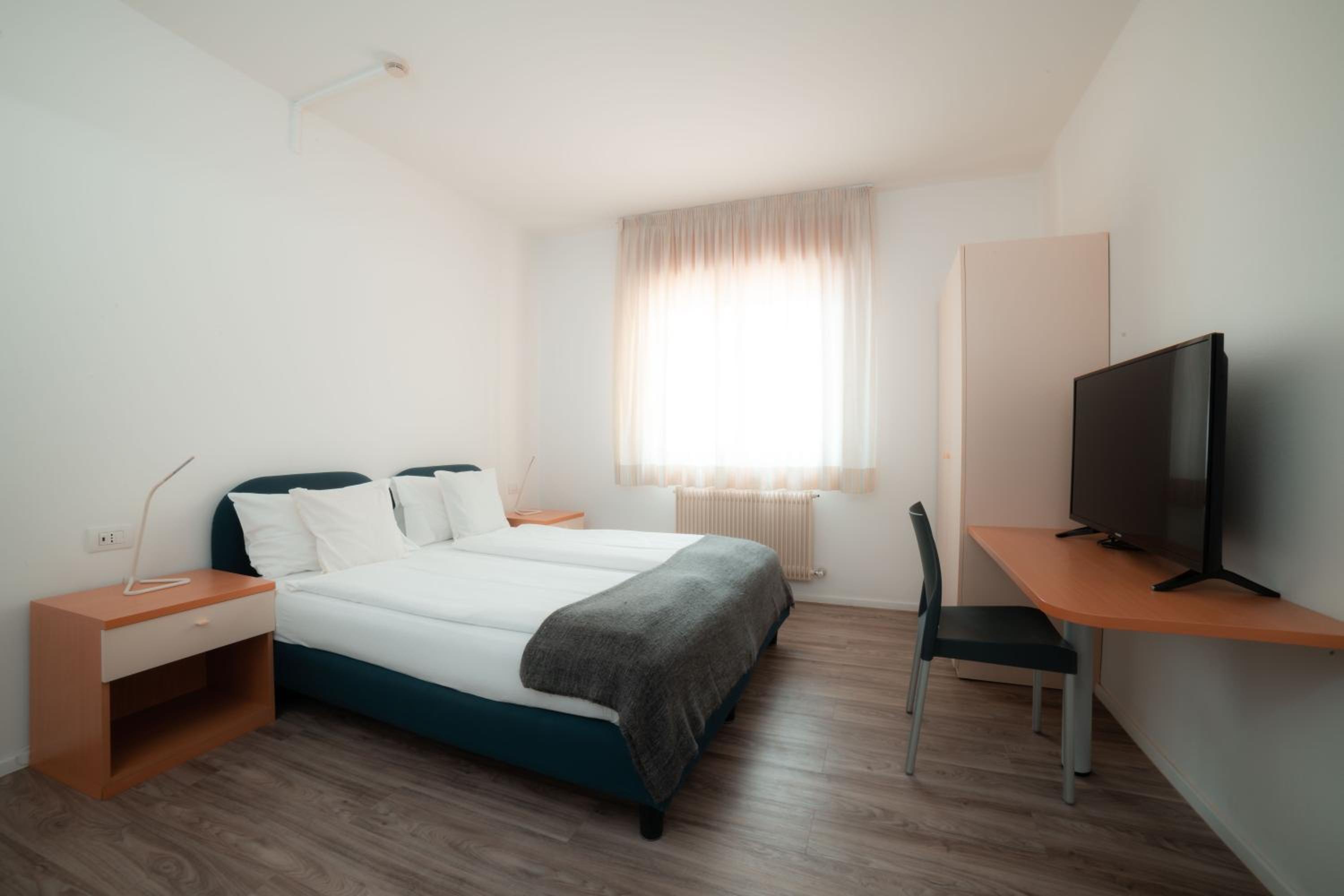 One-Bedroom Apartment - Photo 1