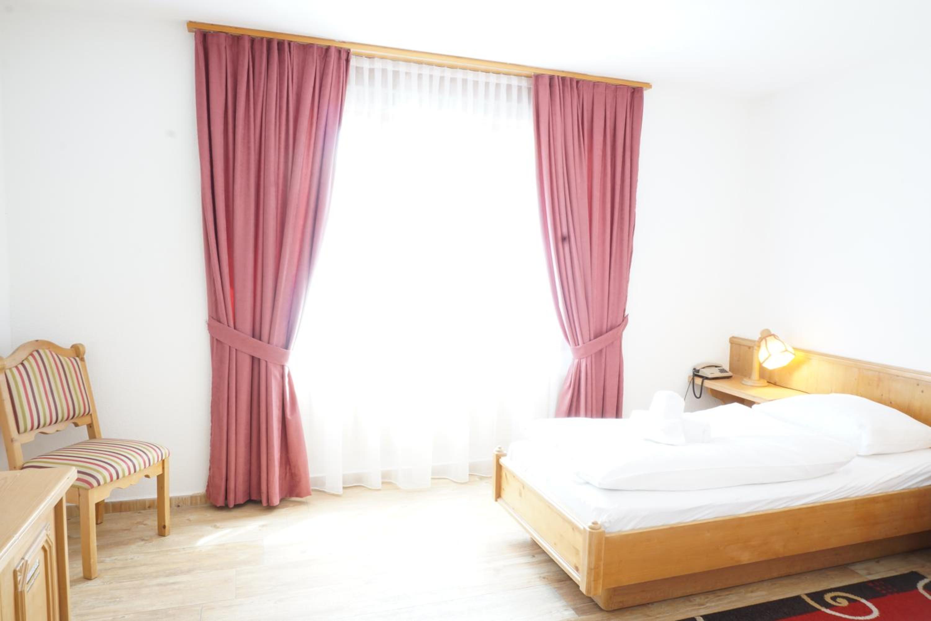 Standard Double Room - Photo 2