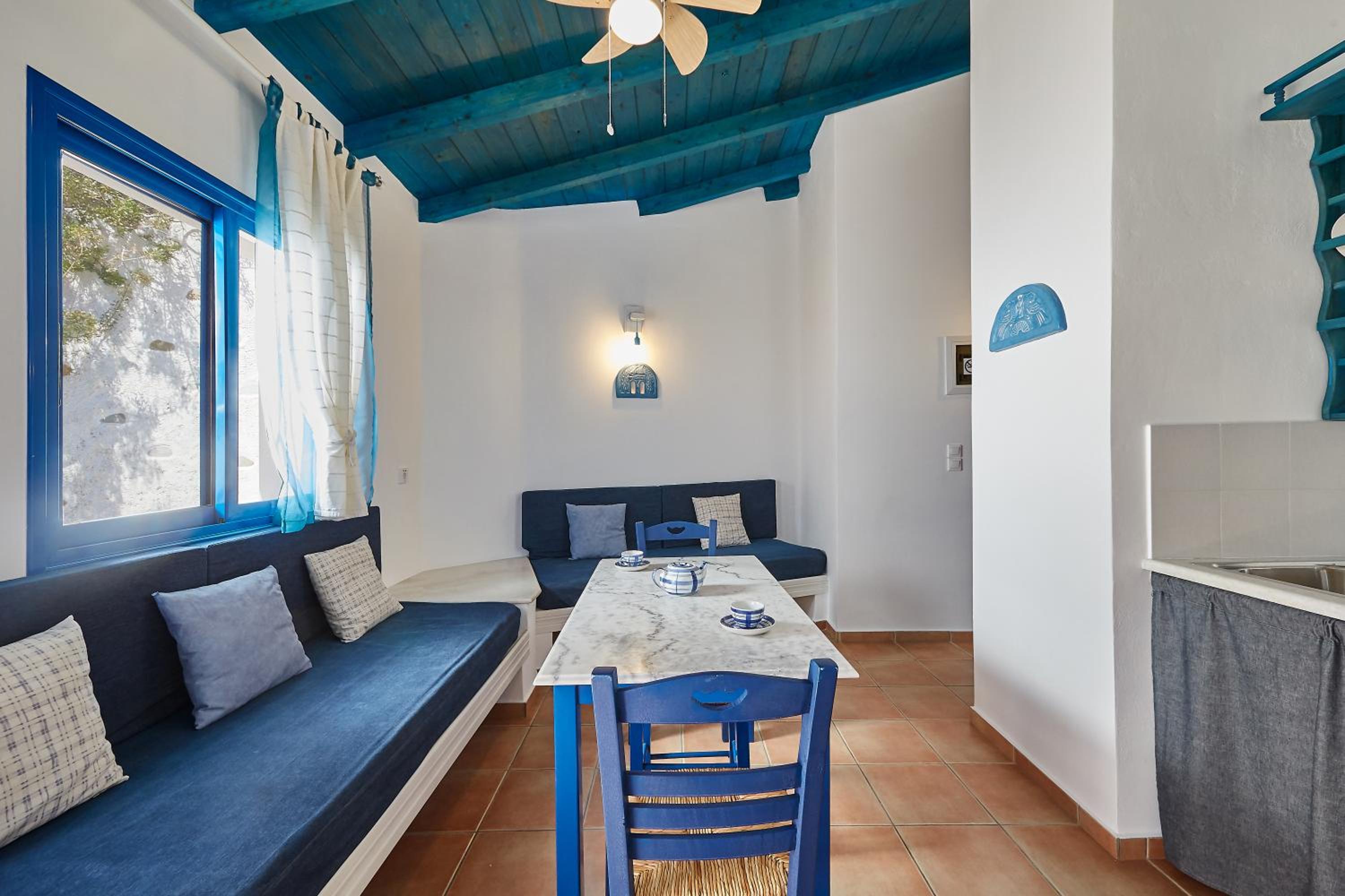 Suite with Sea View - Photo 4