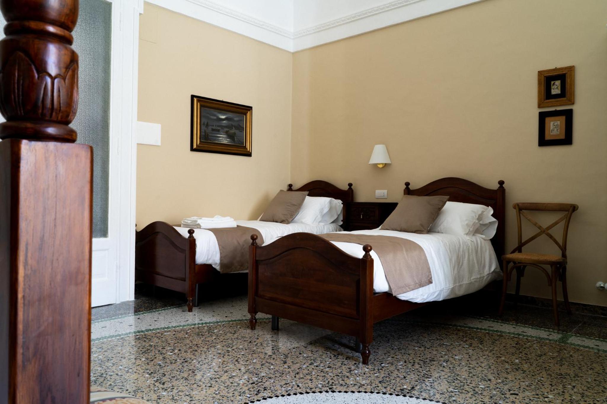 Deluxe Family Room - Photo 6