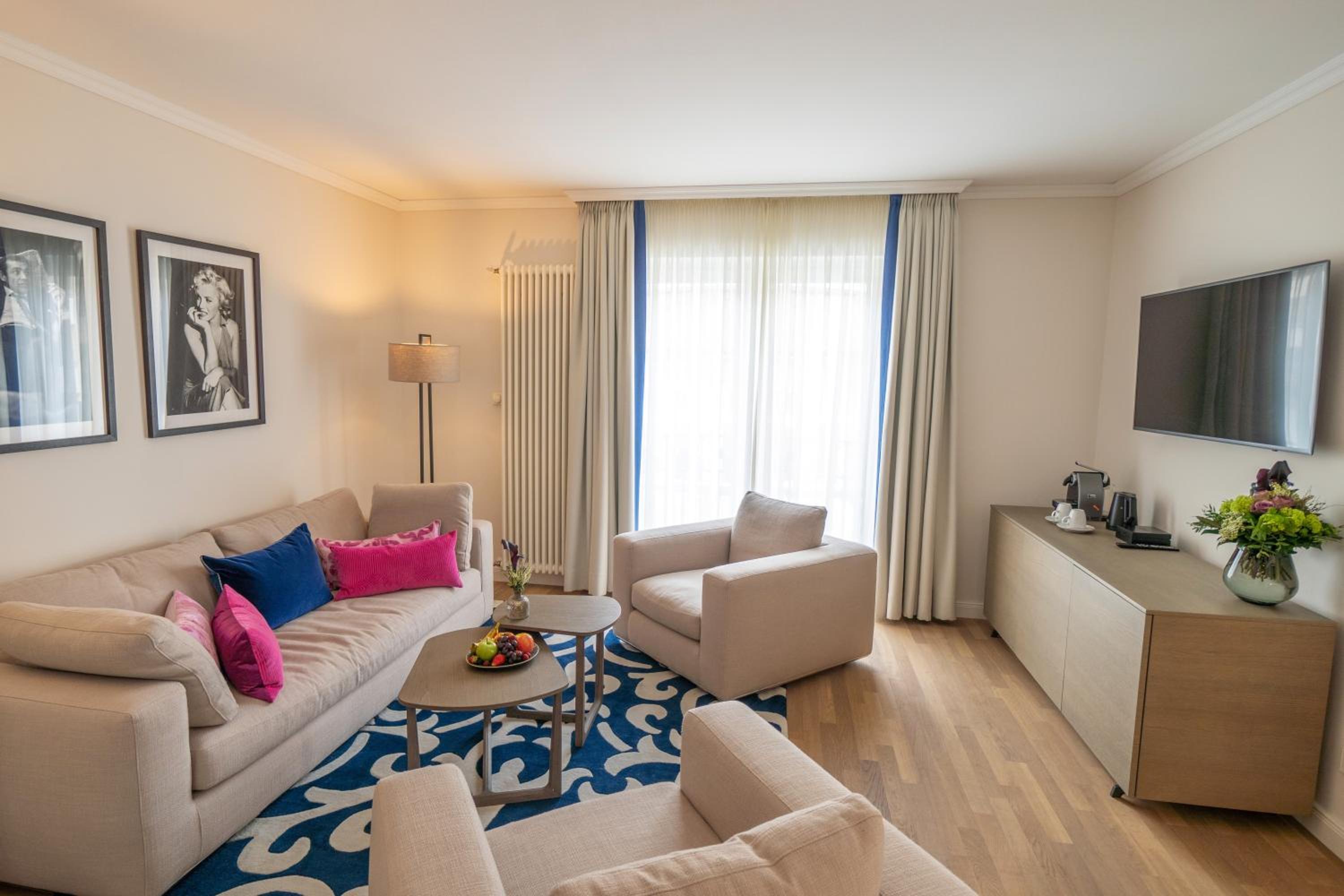 Deluxe Double Room with Balcony photo 3