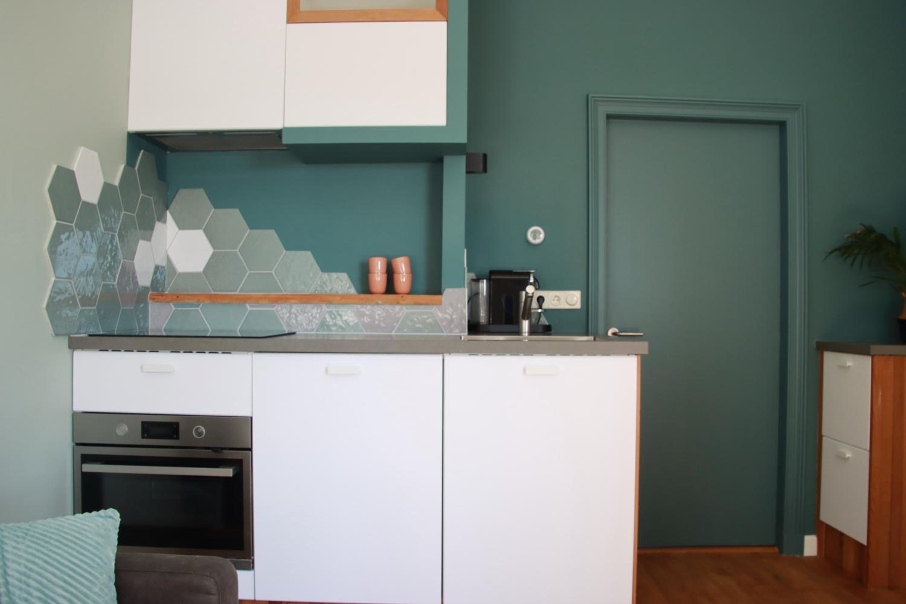 One-Bedroom Apartment - Photo 5