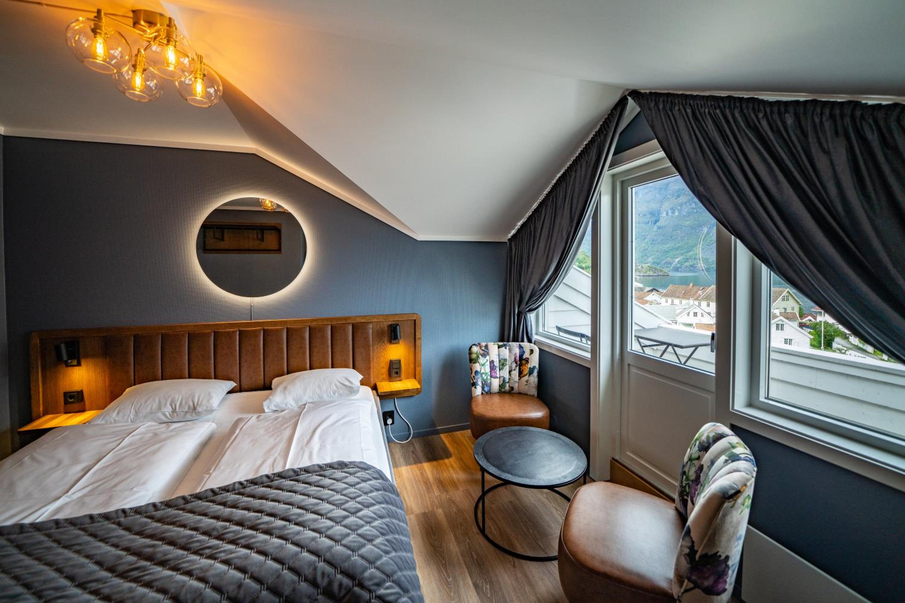 Deluxe Double Room with Sea View - Photo 1