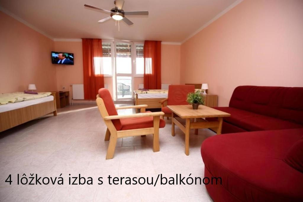 Quadruple Room with Terrace photo 3