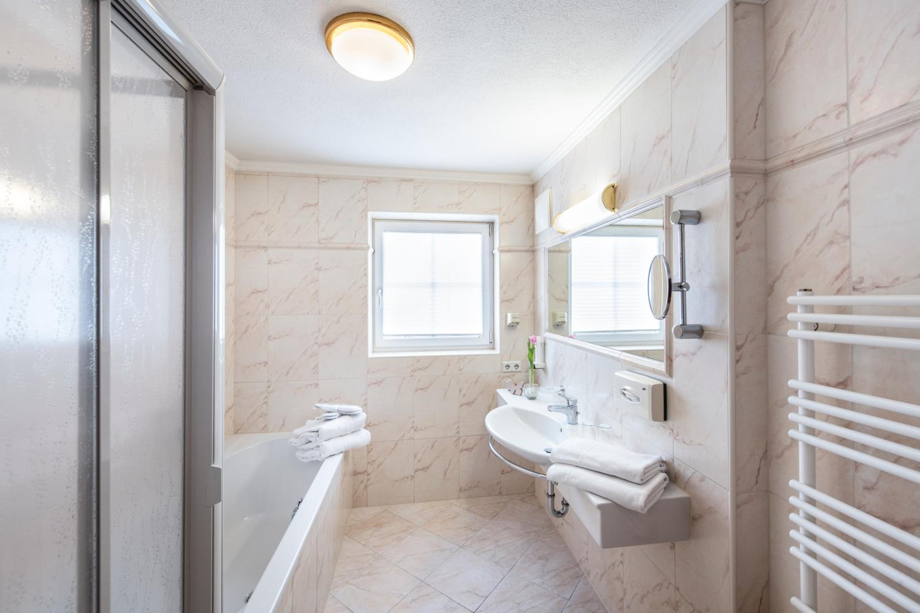 Deluxe Family Suite photo 1