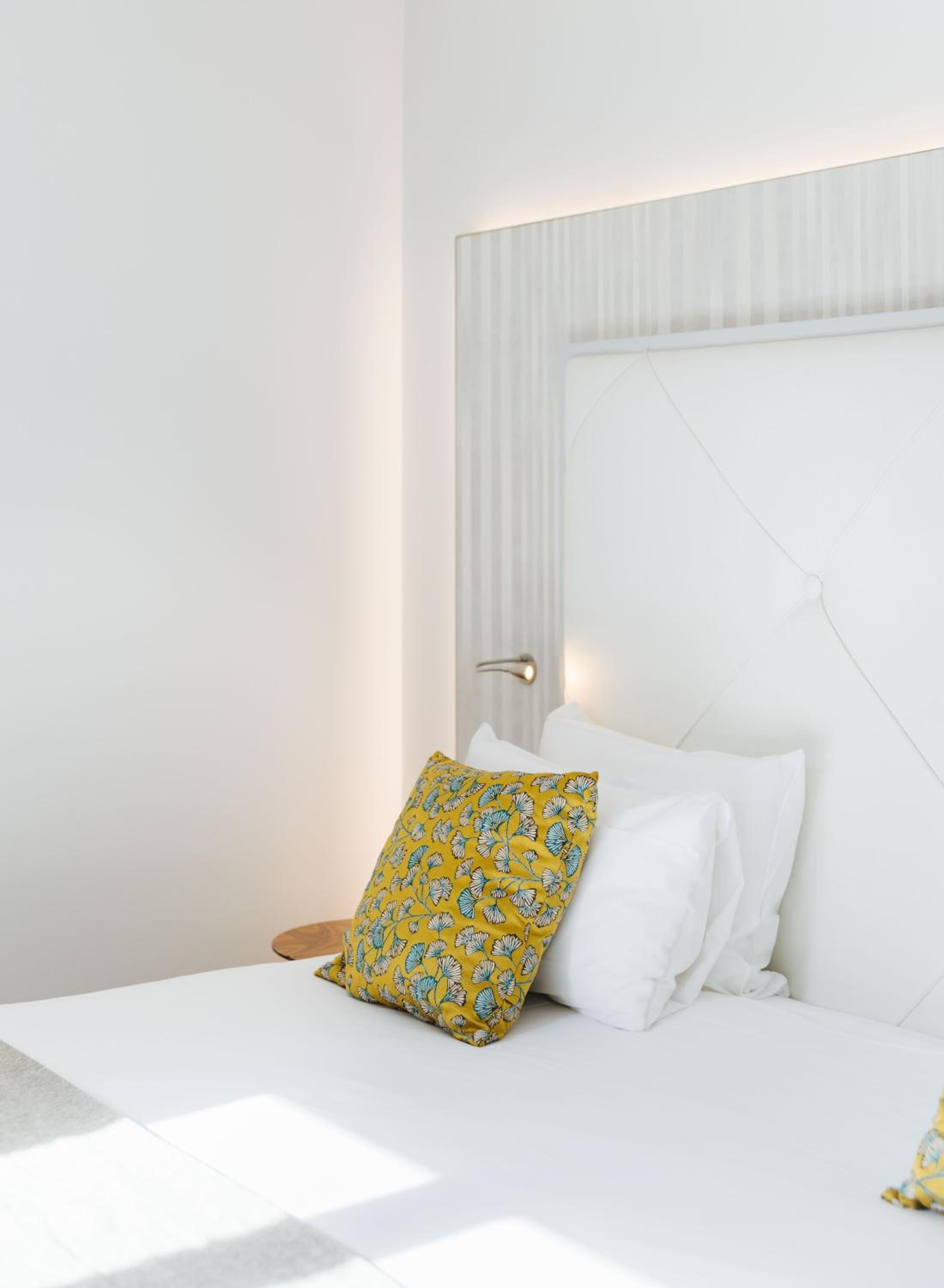 Double or Twin Room courtyard view or street view