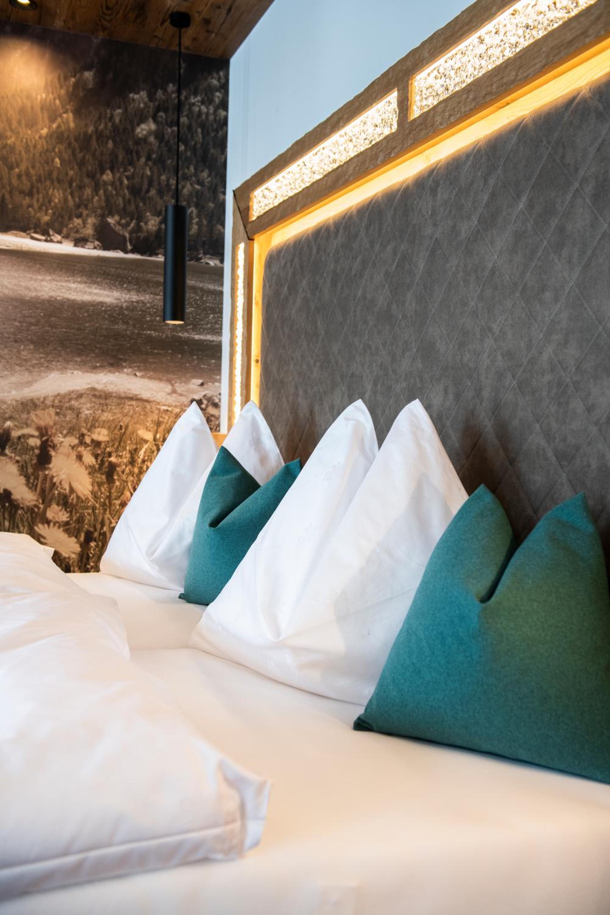 Junior Suite with Balcony photo 2