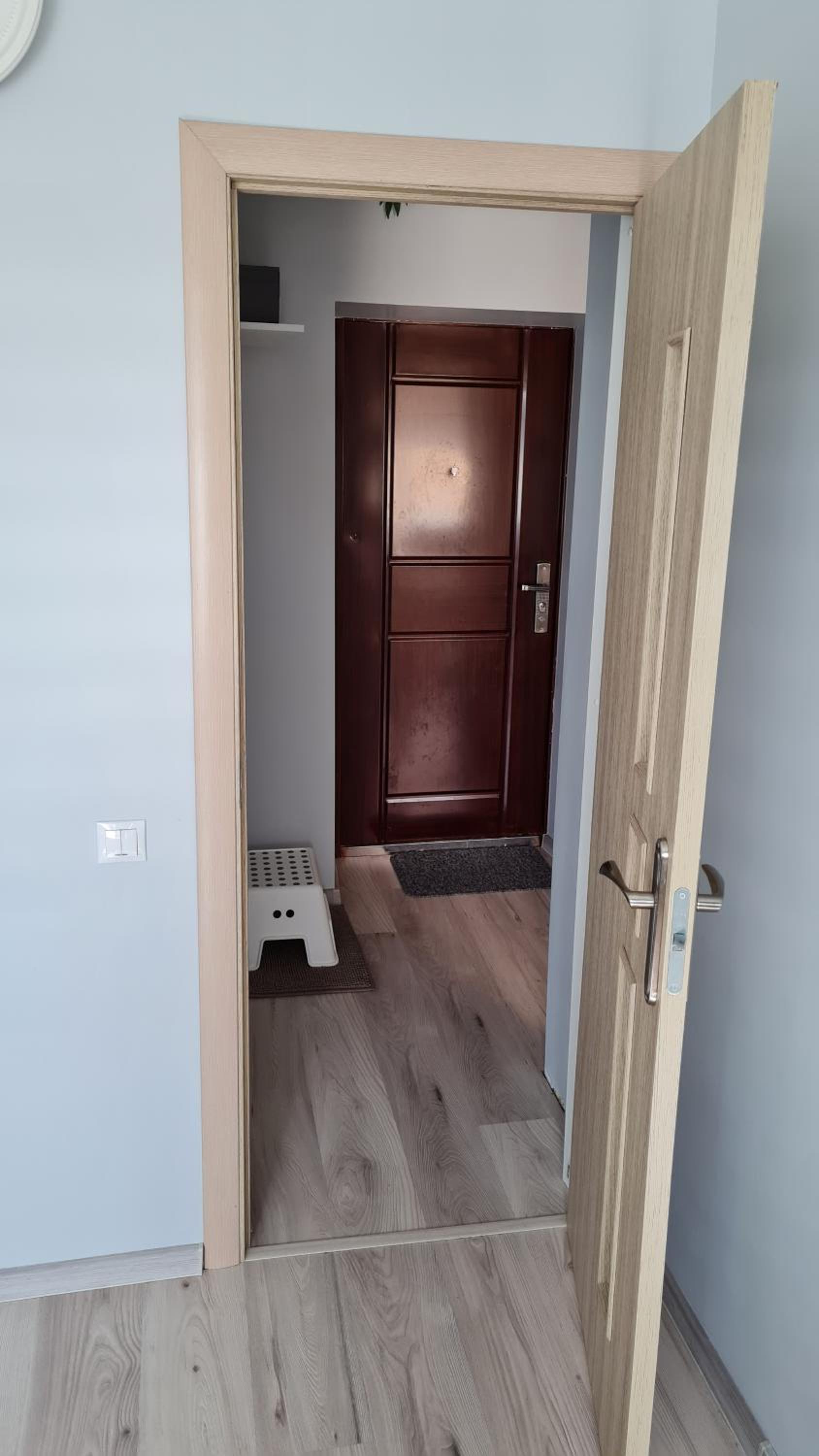 One-Bedroom Apartment photo 1