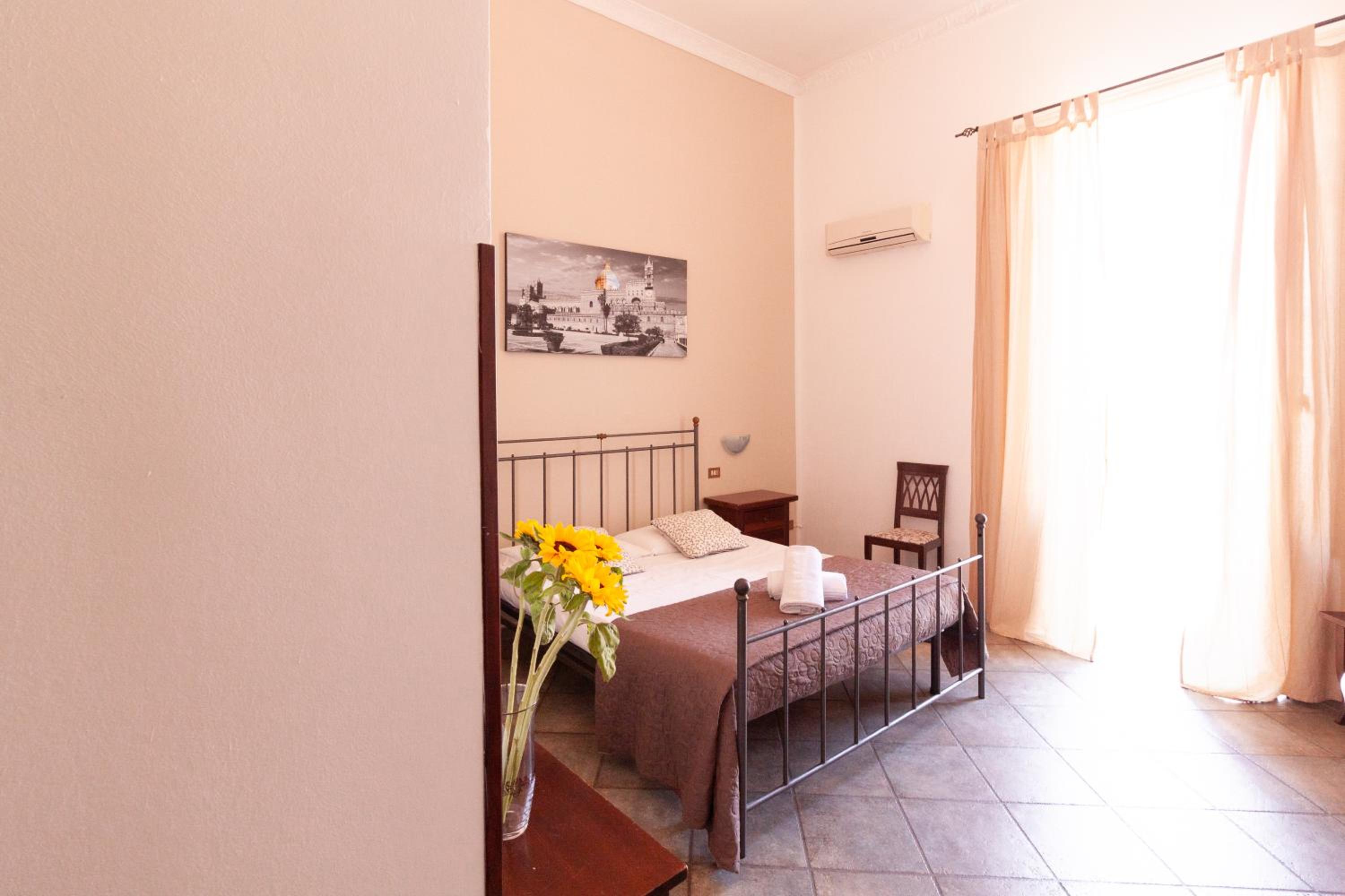Double or Twin Room - Photo 12